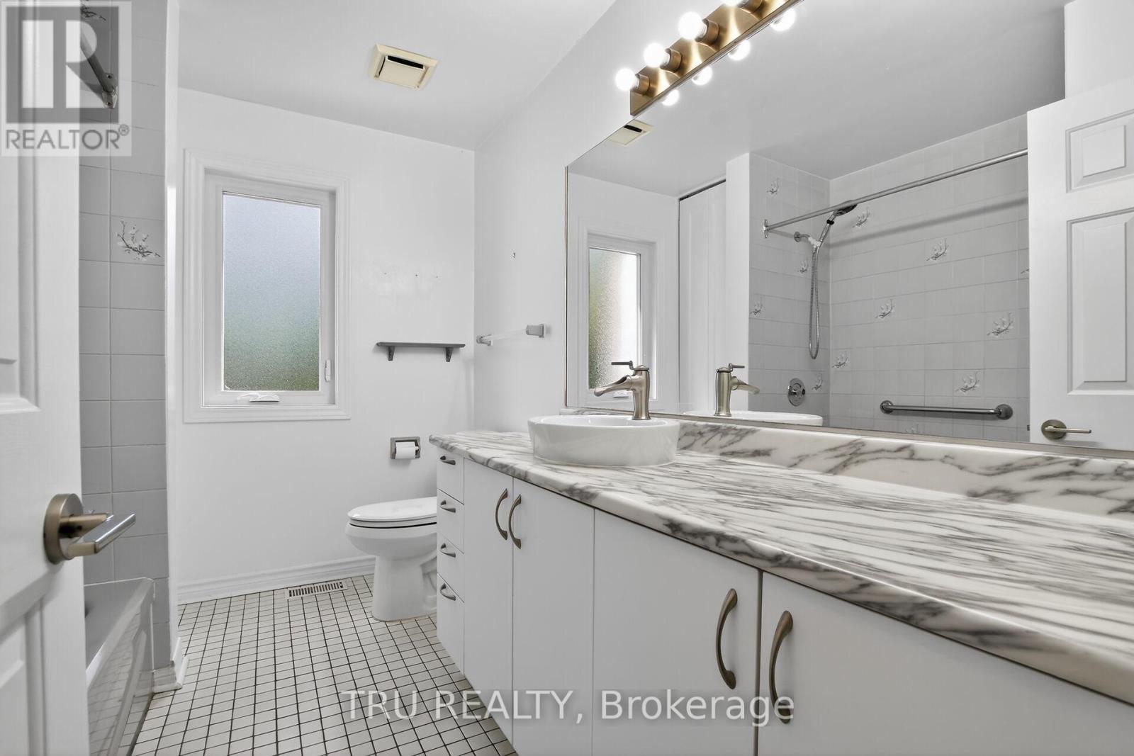 2769 Massicotte Lane, Ottawa, Ontario  K1T 3H1 - Photo 9 - X13454896