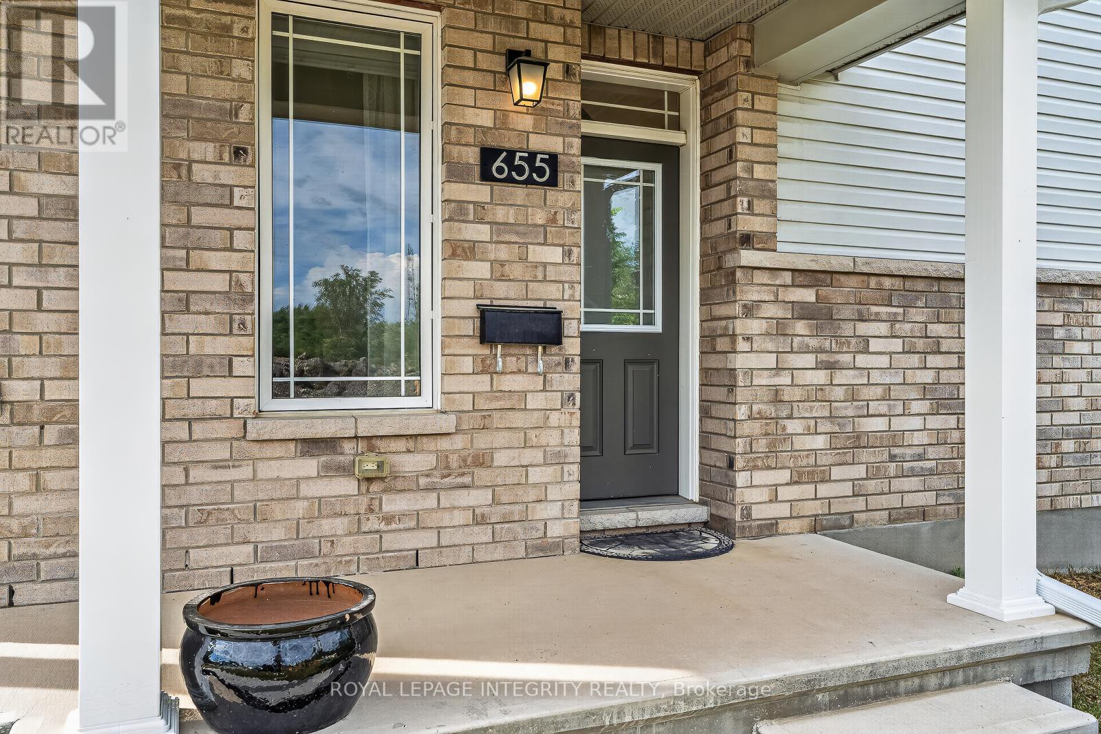 655 Persimmon Way, Ottawa, Ontario  K1W 0T2 - Photo 3 - X13454904