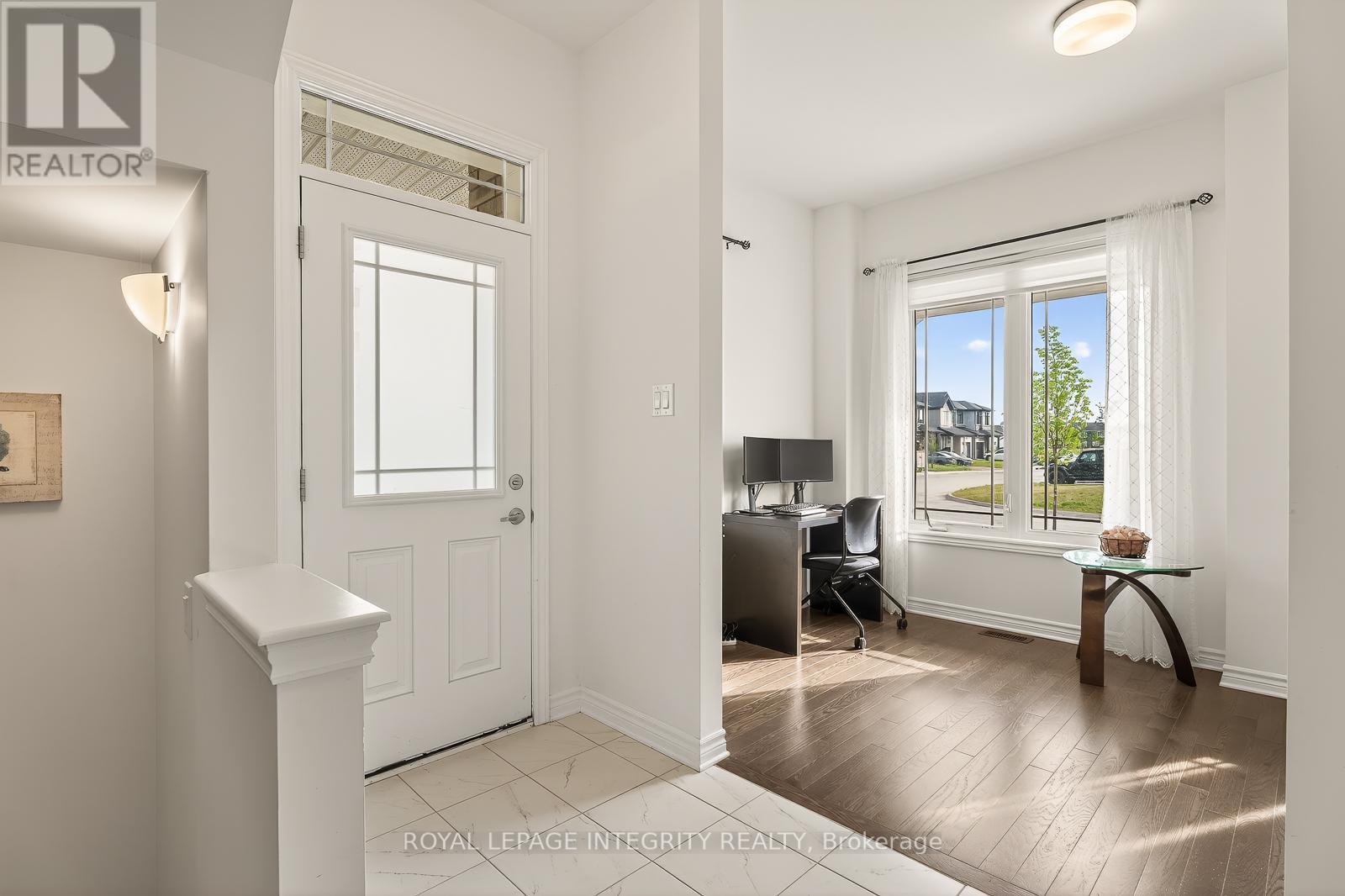 655 Persimmon Way, Ottawa, Ontario  K1W 0T2 - Photo 4 - X13454904