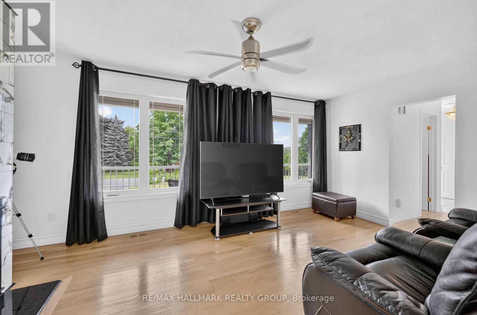 1064 Moffatt Drive, Ottawa, Ontario  K4C 1B7 - Photo 7 - X13454920