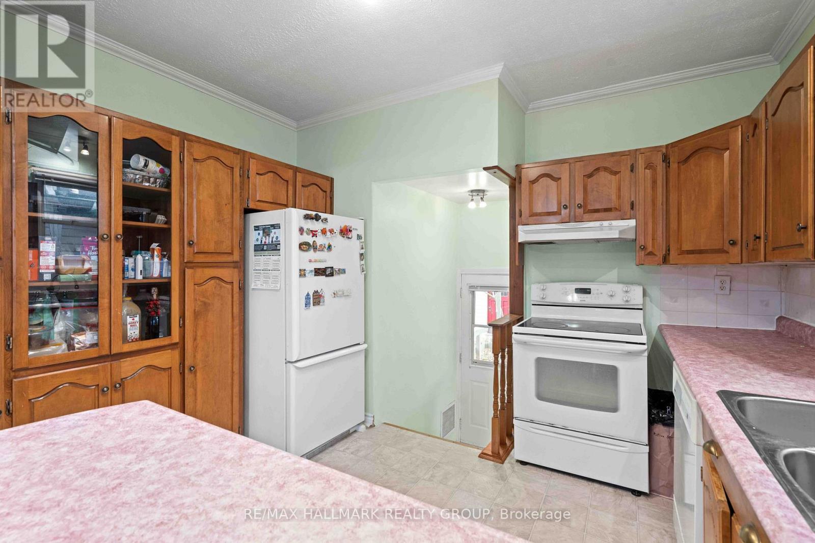 318 Shakespeare Street, Ottawa, Ontario  K1L 5M2 - Photo 11 - X13454928