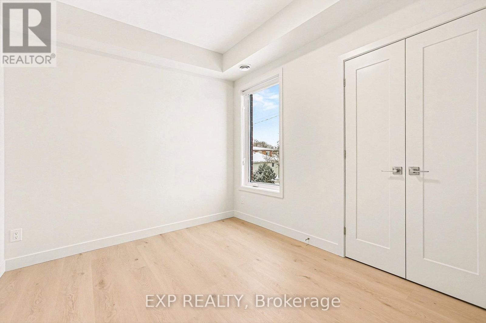 1301 Dorchester Avenue, Ottawa, Ontario  K1Z 8E8 - Photo 9 - X13455038