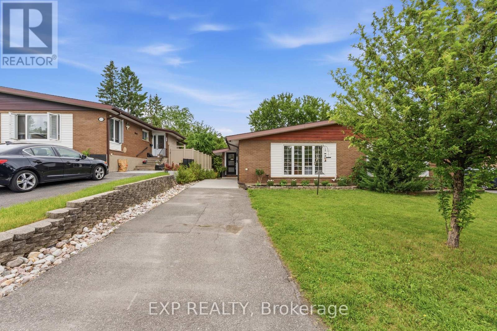 15 NEWBURY AVENUE, Ottawa, Ontario