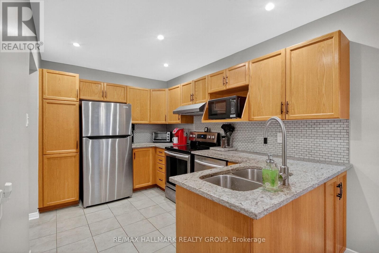 110 Hunter's Glen Crescent, Ottawa, Ontario  K1T 3R1 - Photo 14 - X13455154