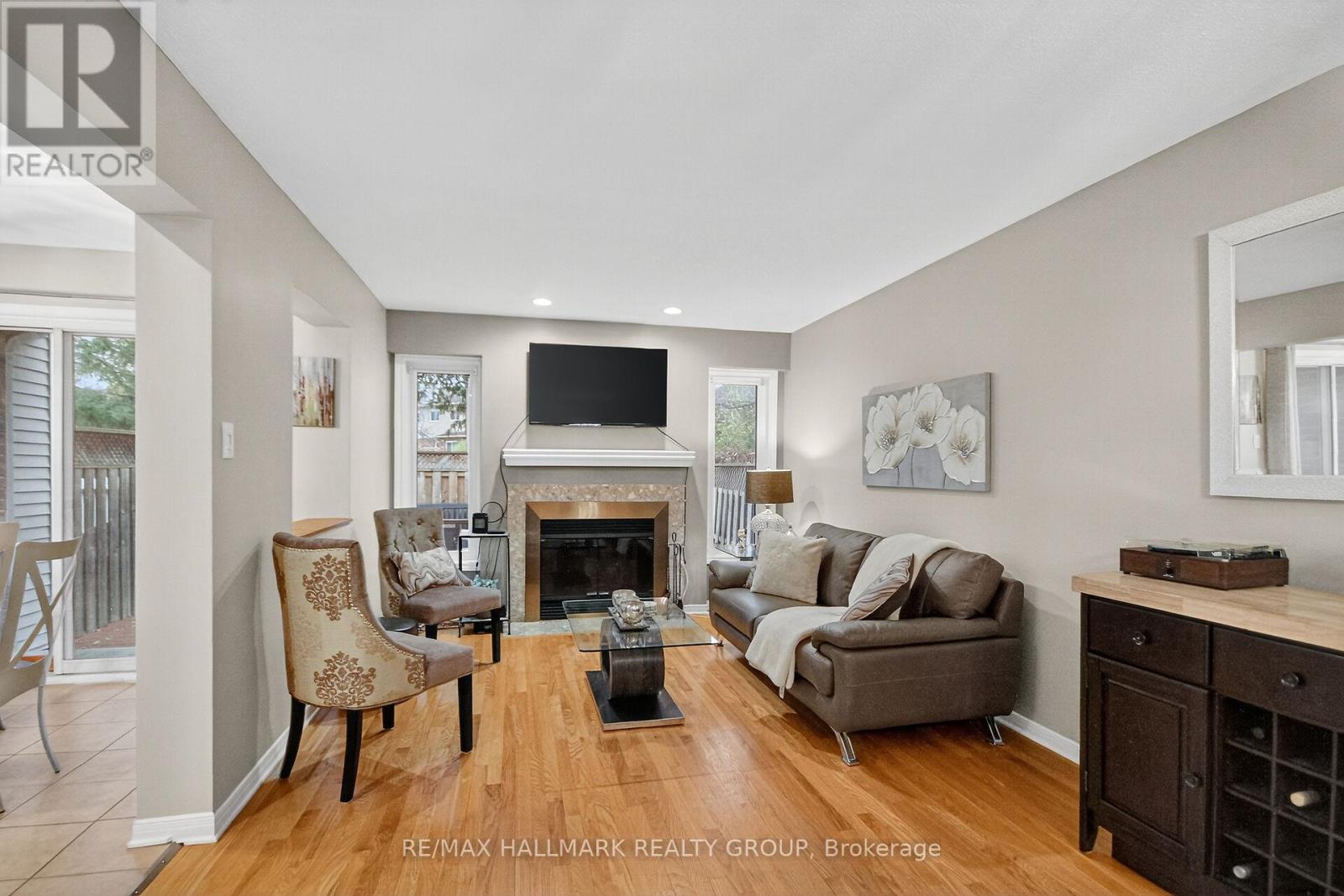 110 Hunter's Glen Crescent, Ottawa, Ontario  K1T 3R1 - Photo 4 - X13455154