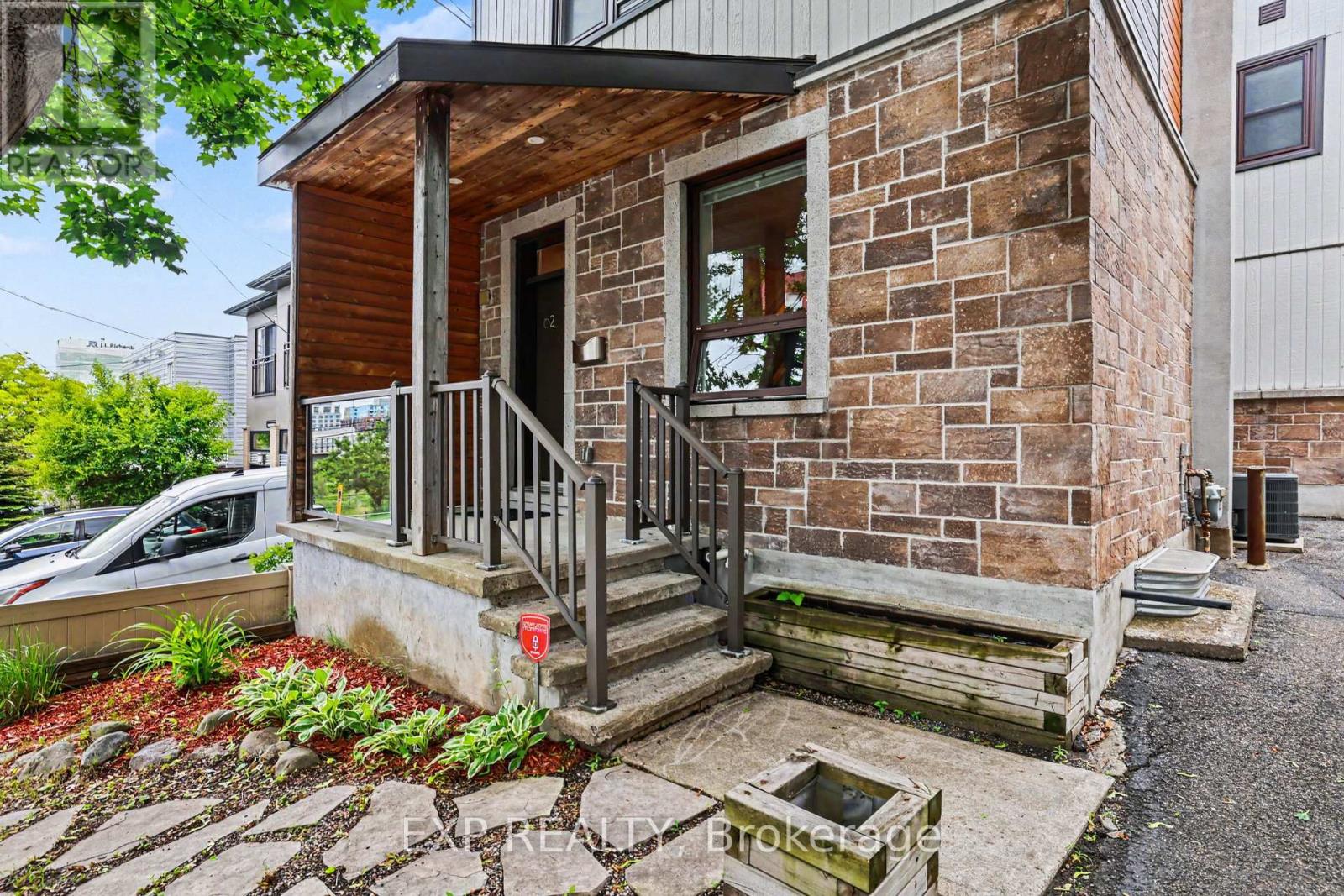 62 Young Street, Ottawa, Ontario  K1S 3H9 - Photo 3 - X13455640