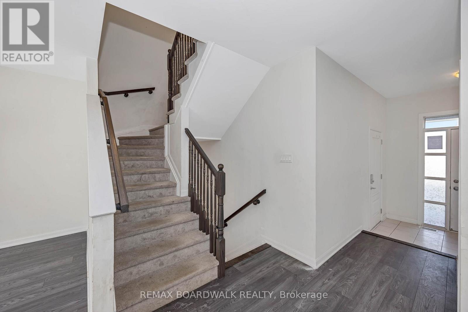 2063 Caltra Crescent, Ottawa, Ontario  K2V 6V4 - Photo 18 - X13455656