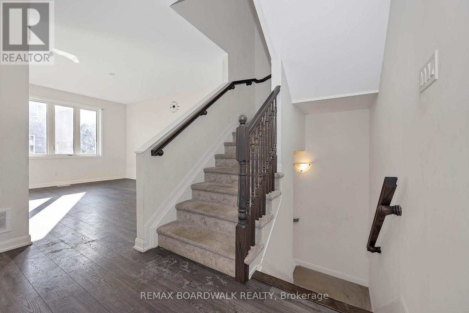 2063 Caltra Crescent, Ottawa, Ontario  K2V 6V4 - Photo 30 - X13455656
