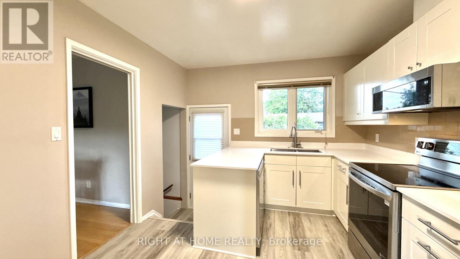989 Goren Avenue, Ottawa, Ontario  K1G 2T8 - Photo 10 - X13455664