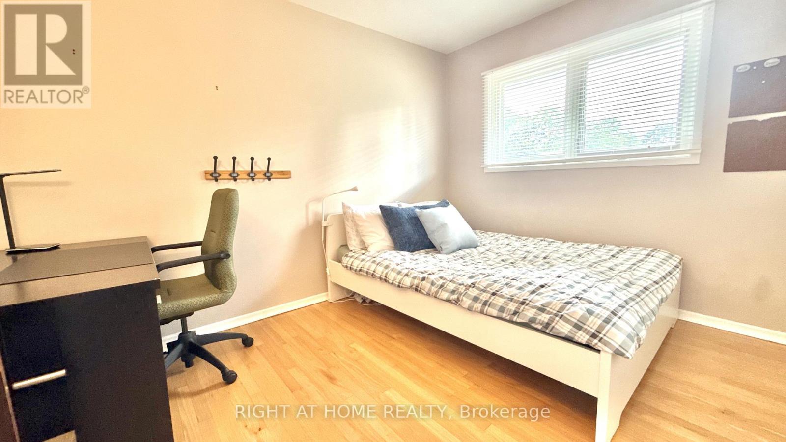 989 Goren Avenue, Ottawa, Ontario  K1G 2T8 - Photo 12 - X13455664