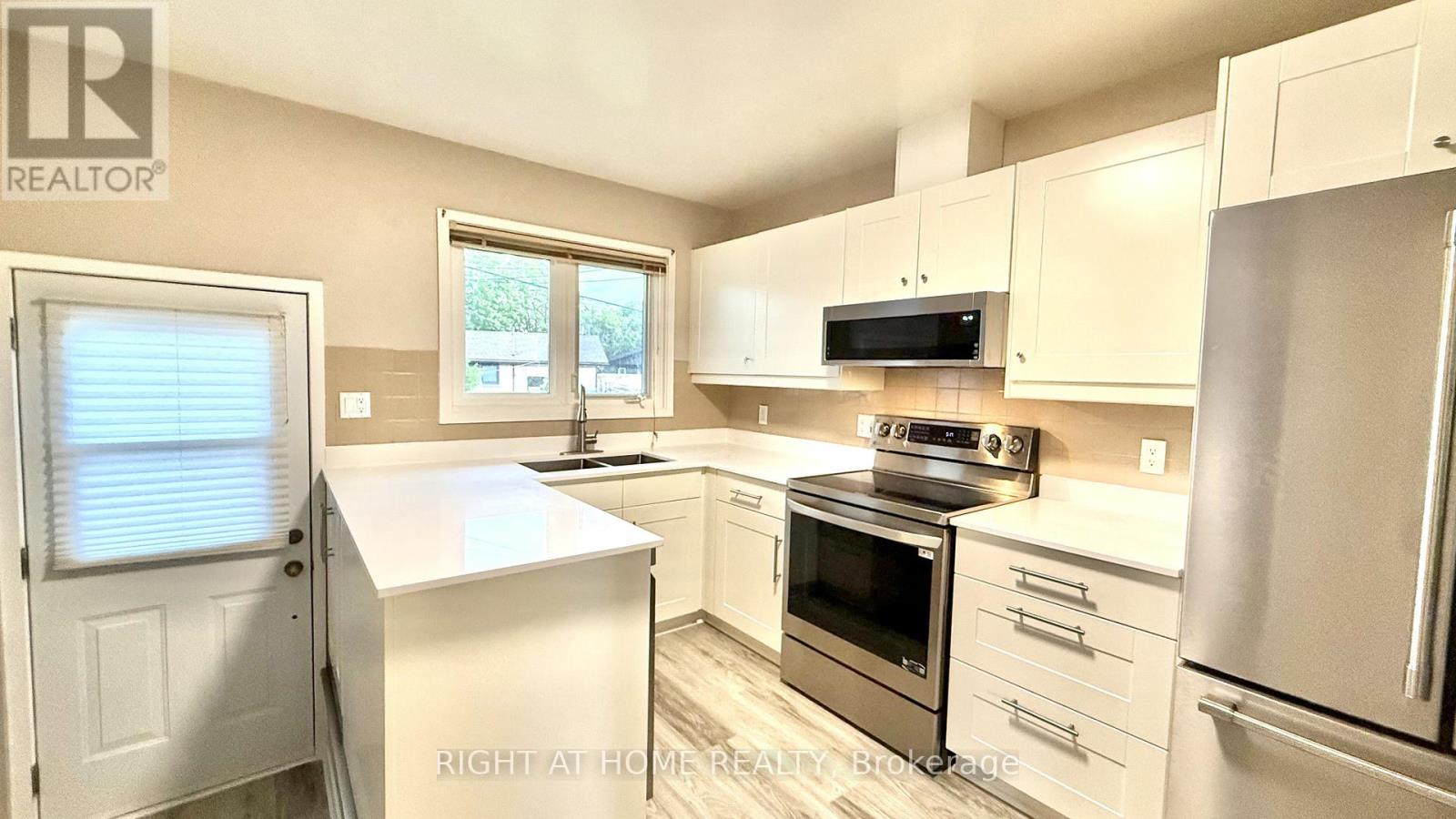 989 Goren Avenue, Ottawa, Ontario  K1G 2T8 - Photo 7 - X13455664