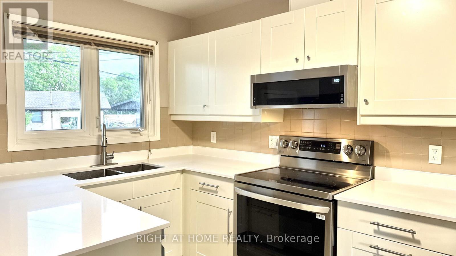 989 Goren Avenue, Ottawa, Ontario  K1G 2T8 - Photo 8 - X13455664