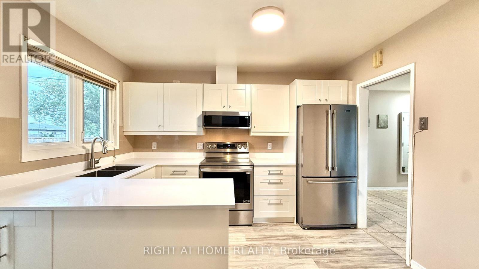 989 Goren Avenue, Ottawa, Ontario  K1G 2T8 - Photo 9 - X13455664