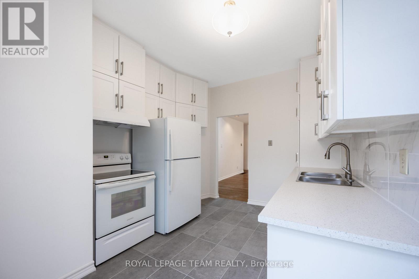 301 Somerset Street E, Ottawa, Ontario  K1N 6V9 - Photo 12 - X13455686