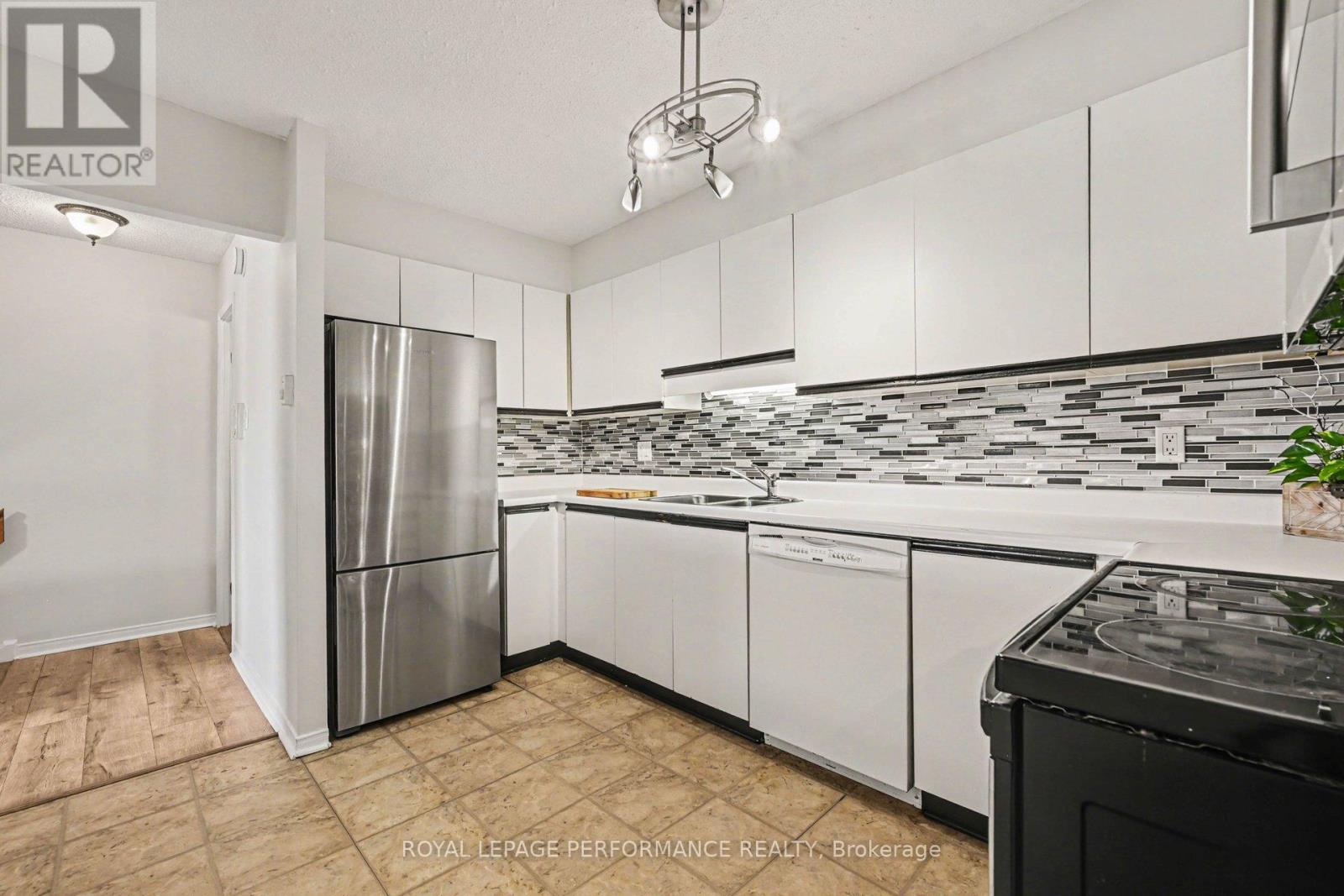 217 - 8 Terrace Drive, Ottawa, Ontario  K2H 9J2 - Photo 6 - X13455714