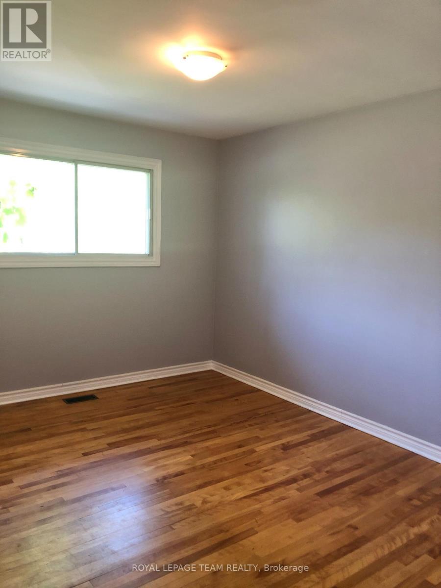 1 & 2 - 1627 Chaucer Avenue, Ottawa, Ontario  K1G 0R7 - Photo 11 - X13455870