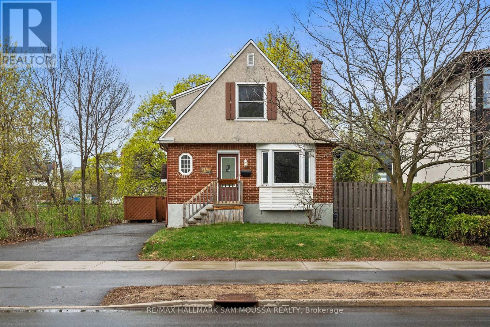 378 BYRON AVENUE, Ottawa, Ontario