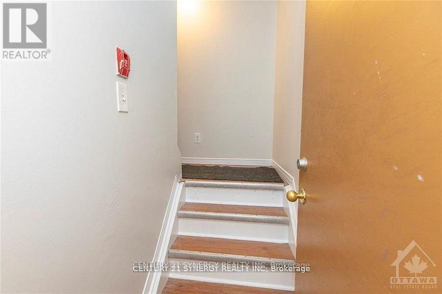 10 - 450 Maclaren Street, Ottawa, Ontario  K1R 5K6 - Photo 2 - X13456304
