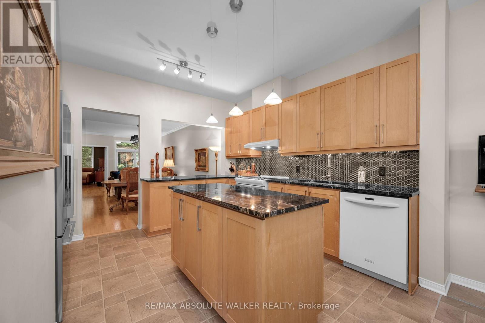 1547 Henri Lauzon Street, Ottawa, Ontario  K1C 7R9 - Photo 5 - X13456320