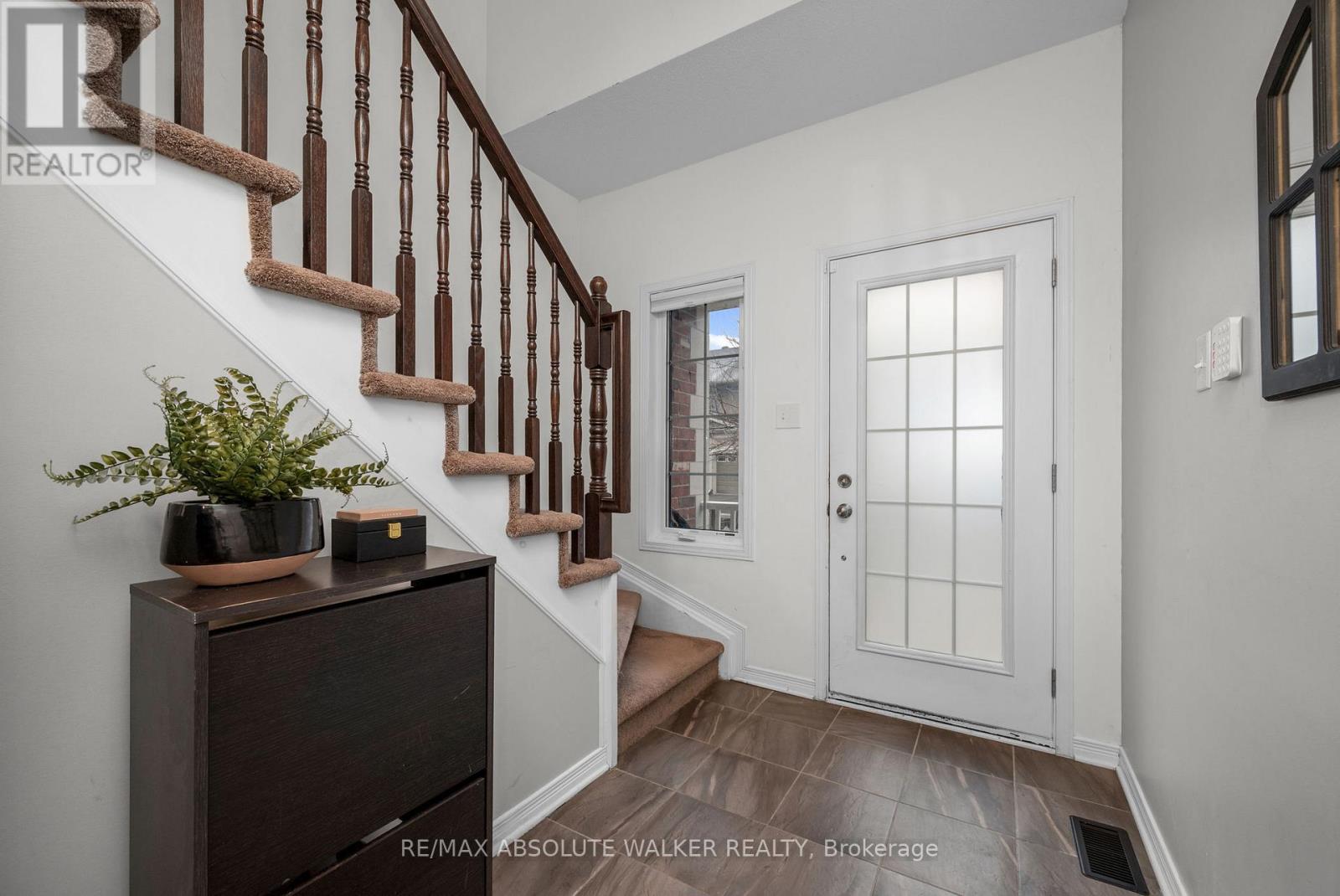 33 Dundalk Private, Ottawa, Ontario  K2J 0J5 - Photo 3 - X13456386