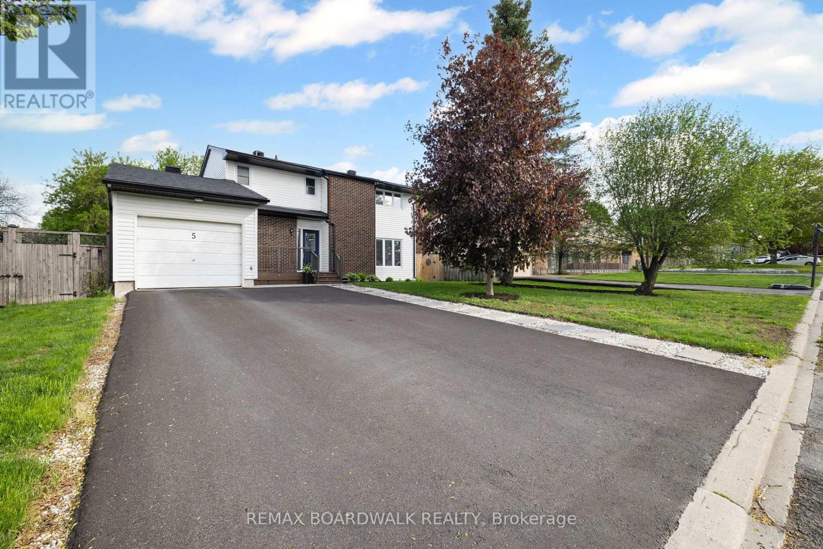 5 Clay Street, Mississippi Mills, Ontario  K0A 1A0 - Photo 2 - X13456396
