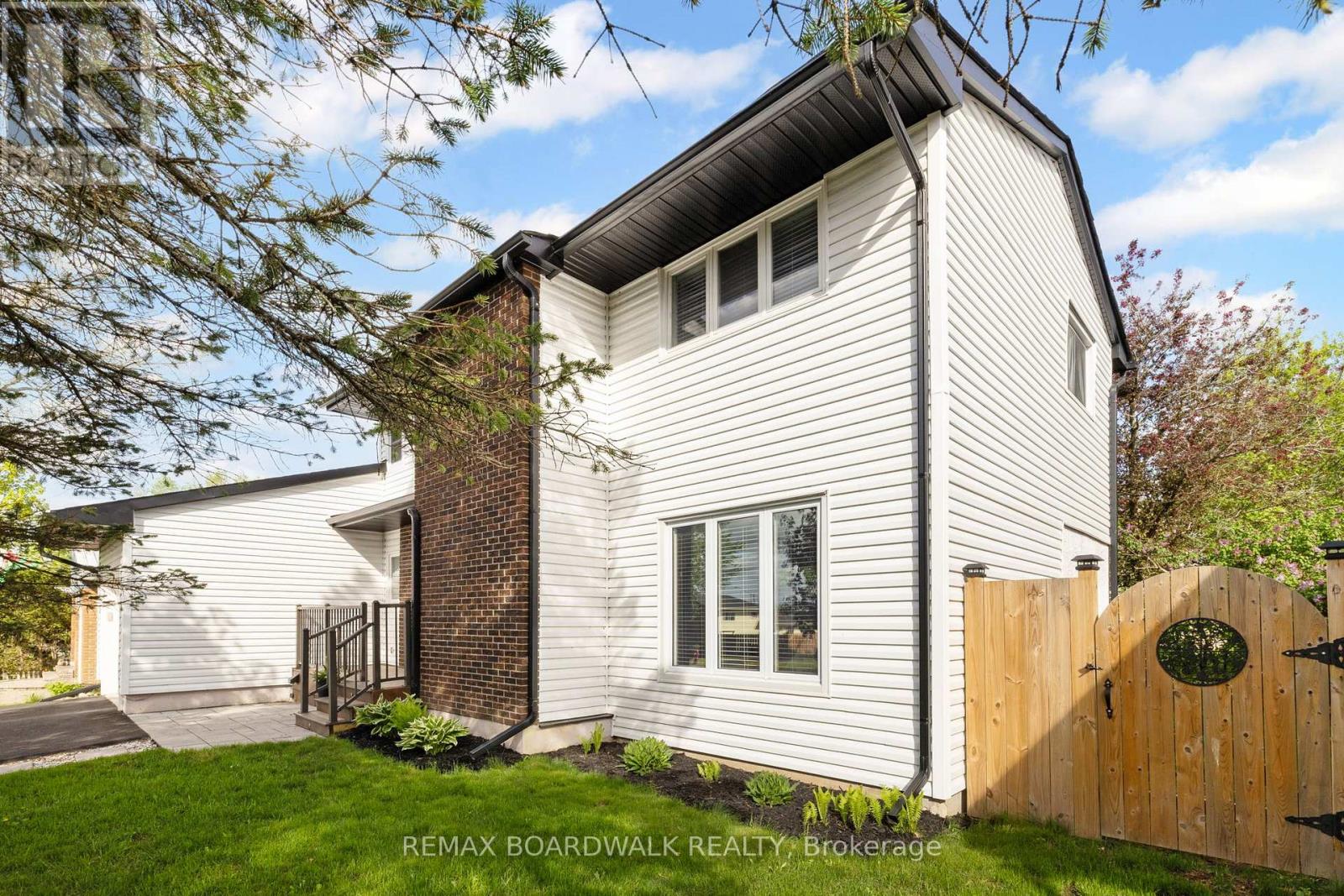 5 Clay Street, Mississippi Mills, Ontario  K0A 1A0 - Photo 3 - X13456396