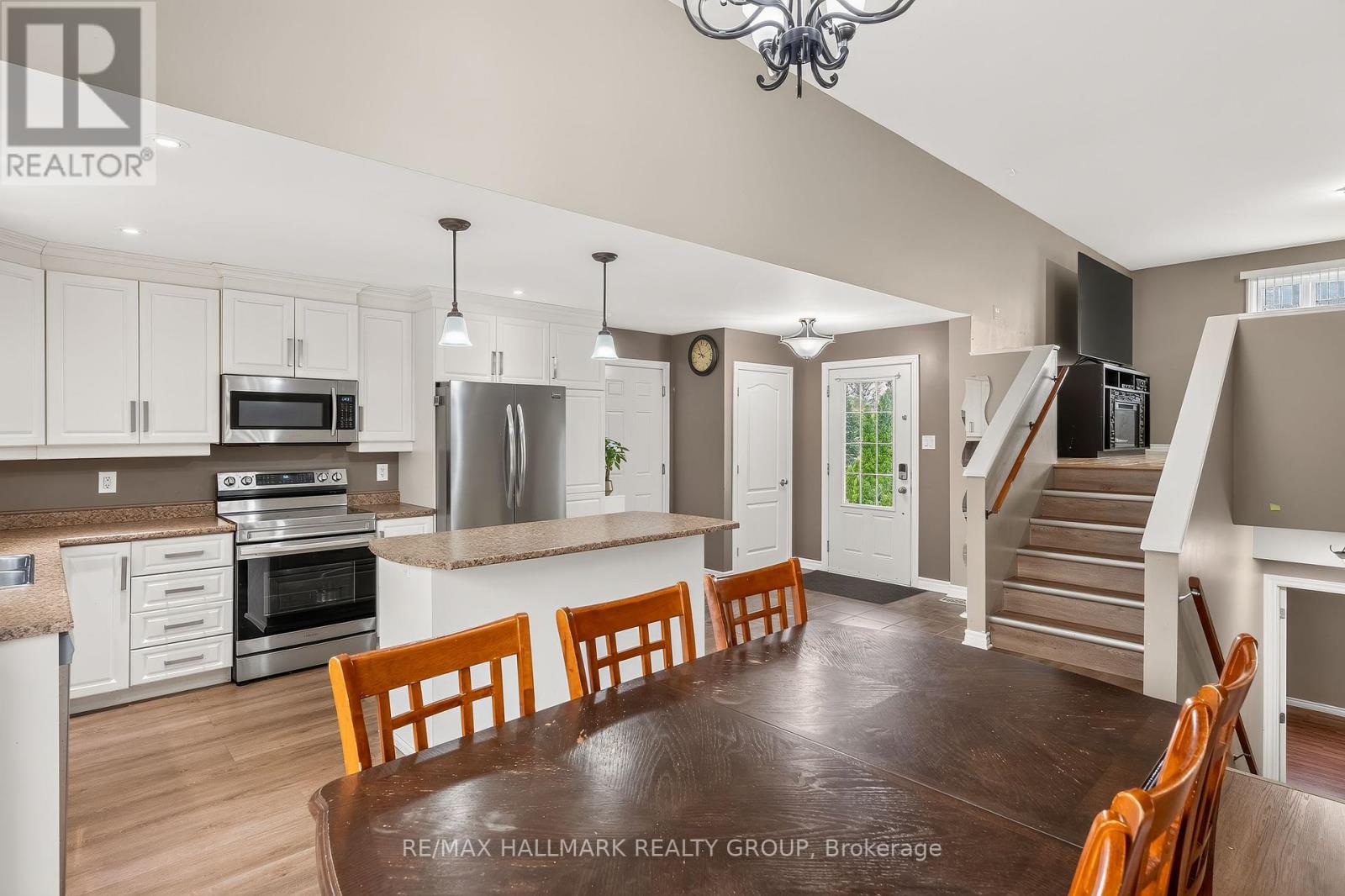 4300 Schell Street, South Dundas, Ontario  K0C 2H0 - Photo 13 - X13456478