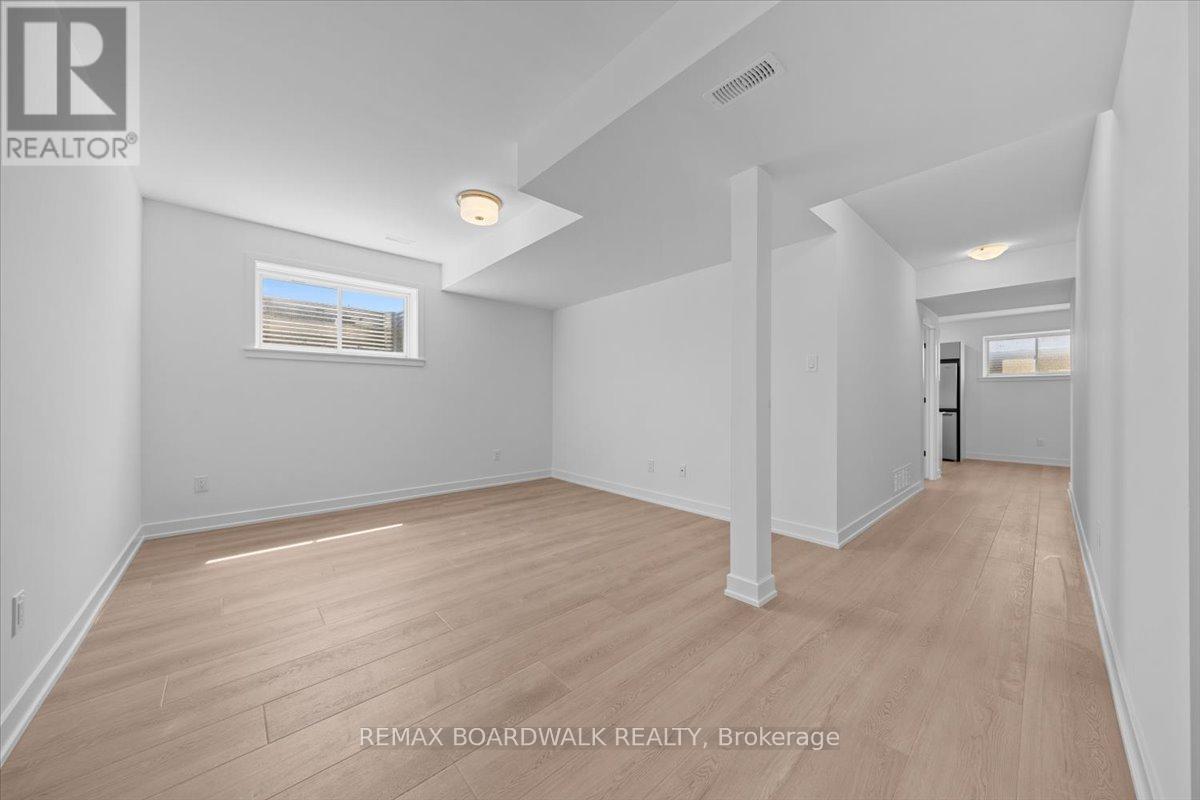 141 Shelleright Street, Ottawa, Ontario  K2S 1B6 - Photo 4 - X13456512