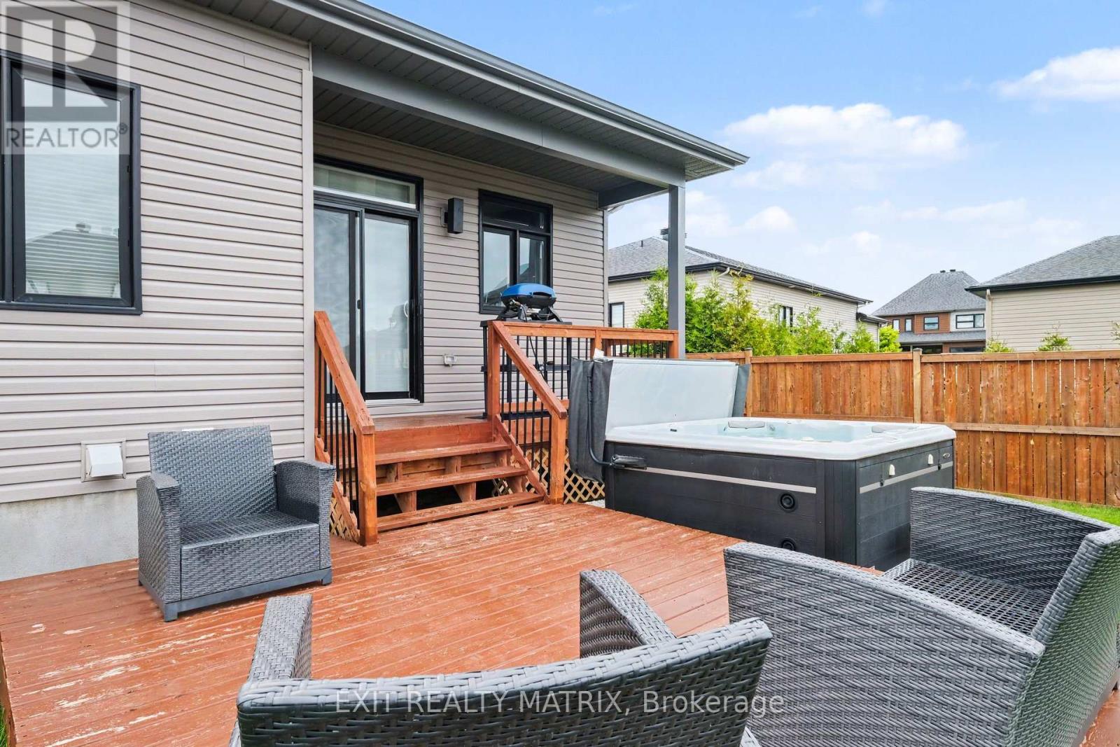 128 Lyon Street, Russell, Ontario  K0A 1W0 - Photo 29 - X13456524