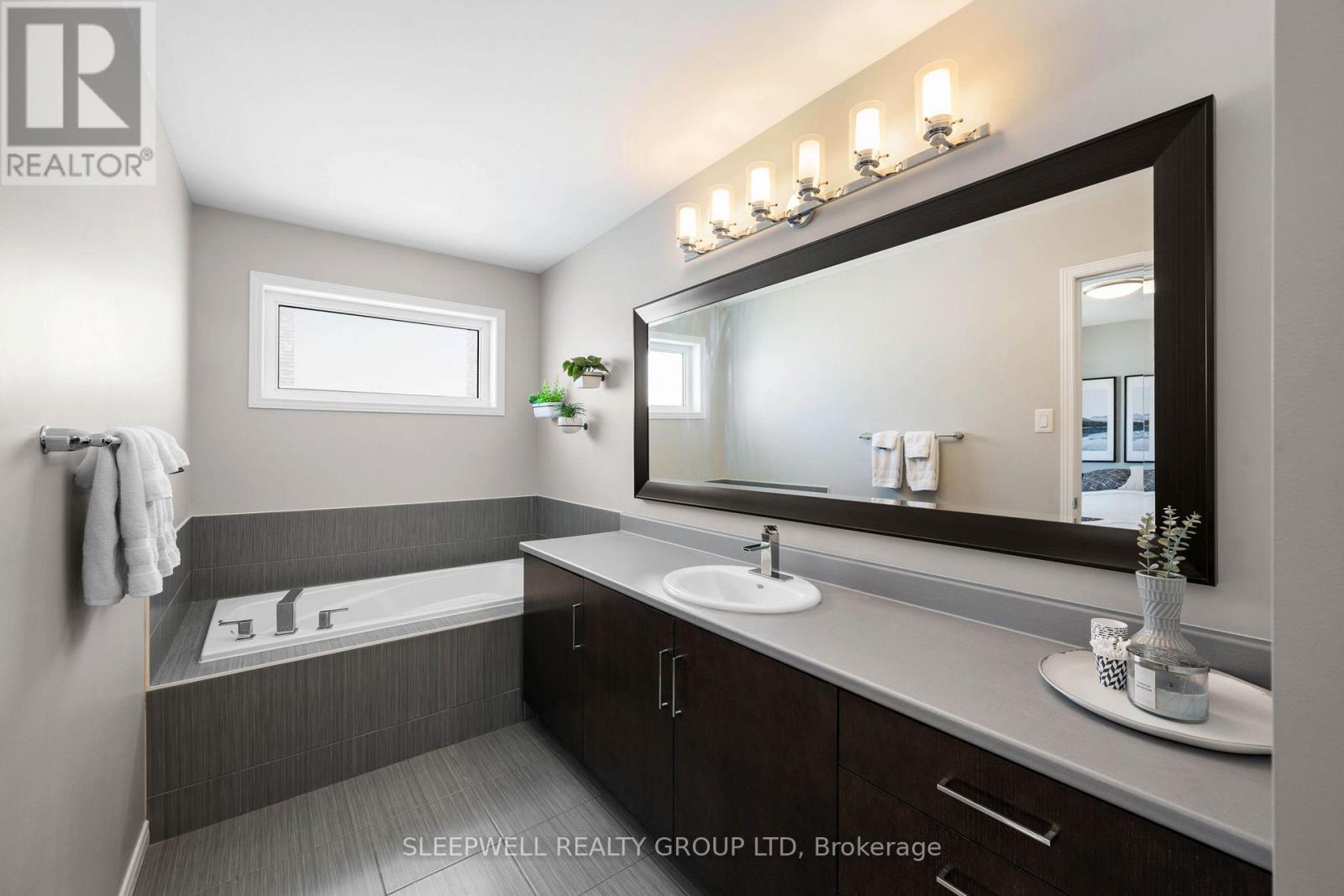 147 Westphalian Avenue, Ottawa, Ontario  K2V 0A3 - Photo 25 - X13456722