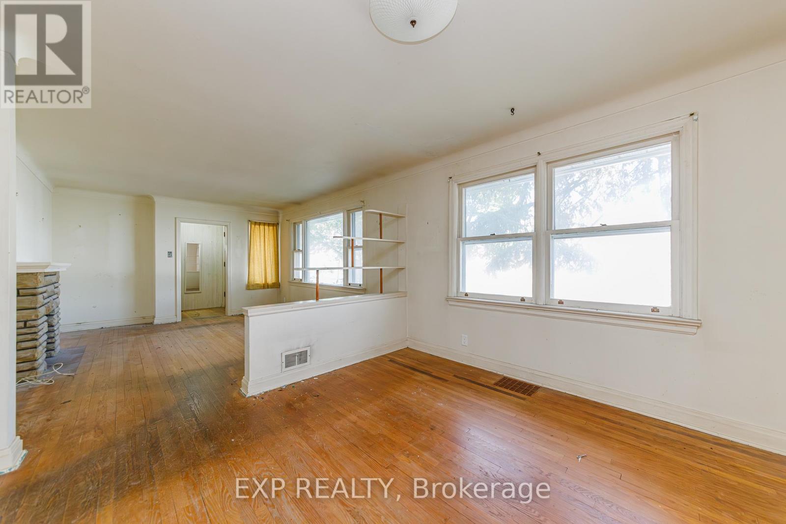 252 Woodroffe Avenue, Ottawa, Ontario  K2A 3V4 - Photo 4 - X13456774