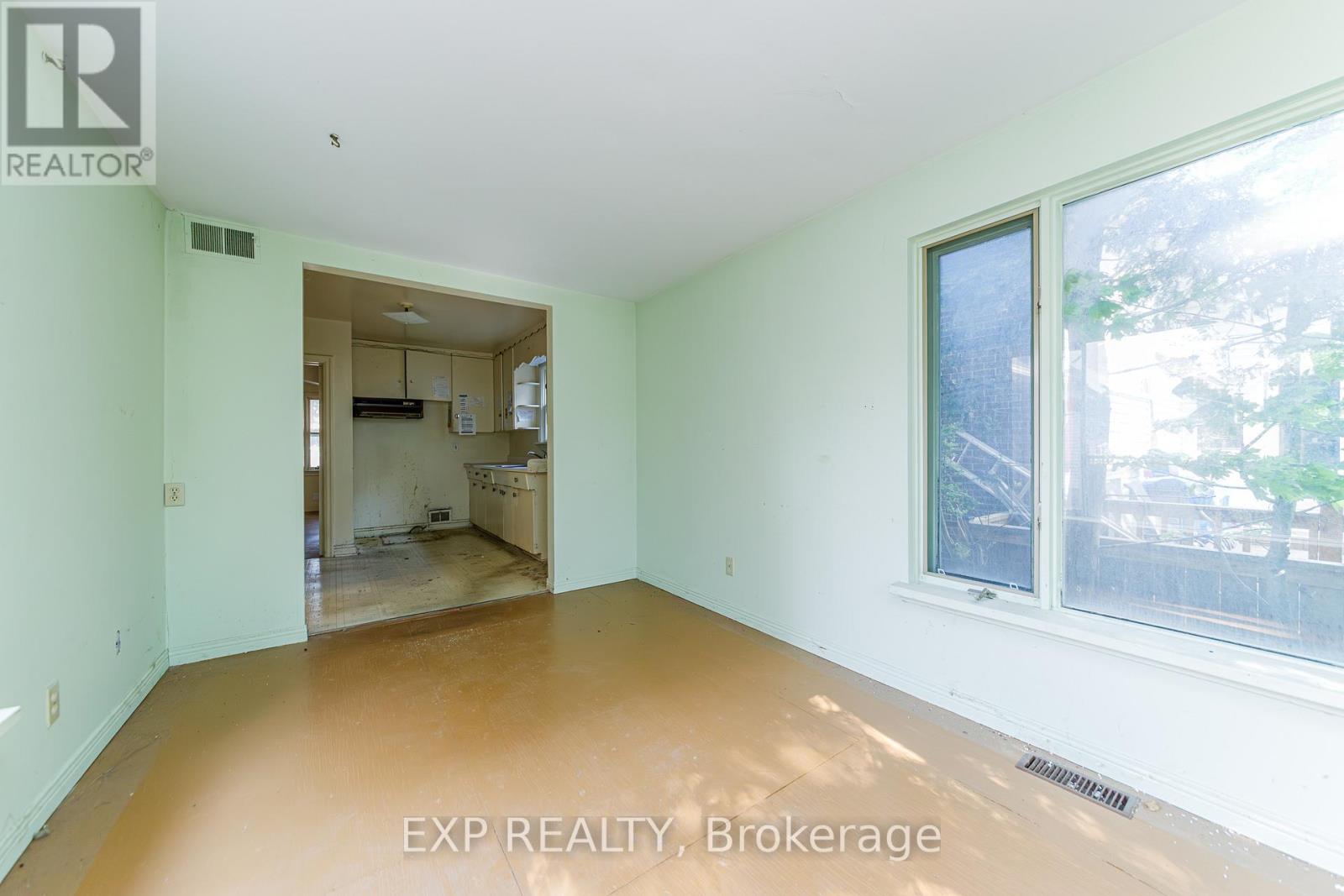 252 Woodroffe Avenue, Ottawa, Ontario  K2A 3V4 - Photo 6 - X13456774