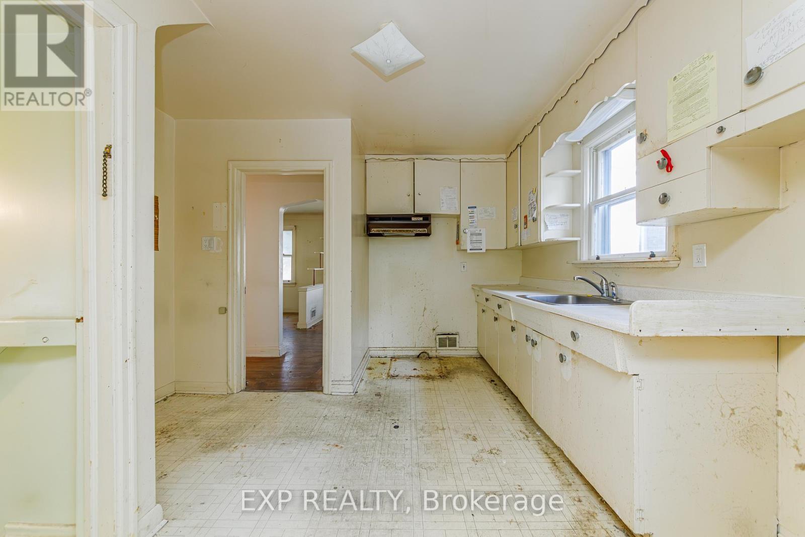 252 Woodroffe Avenue, Ottawa, Ontario  K2A 3V4 - Photo 7 - X13456774