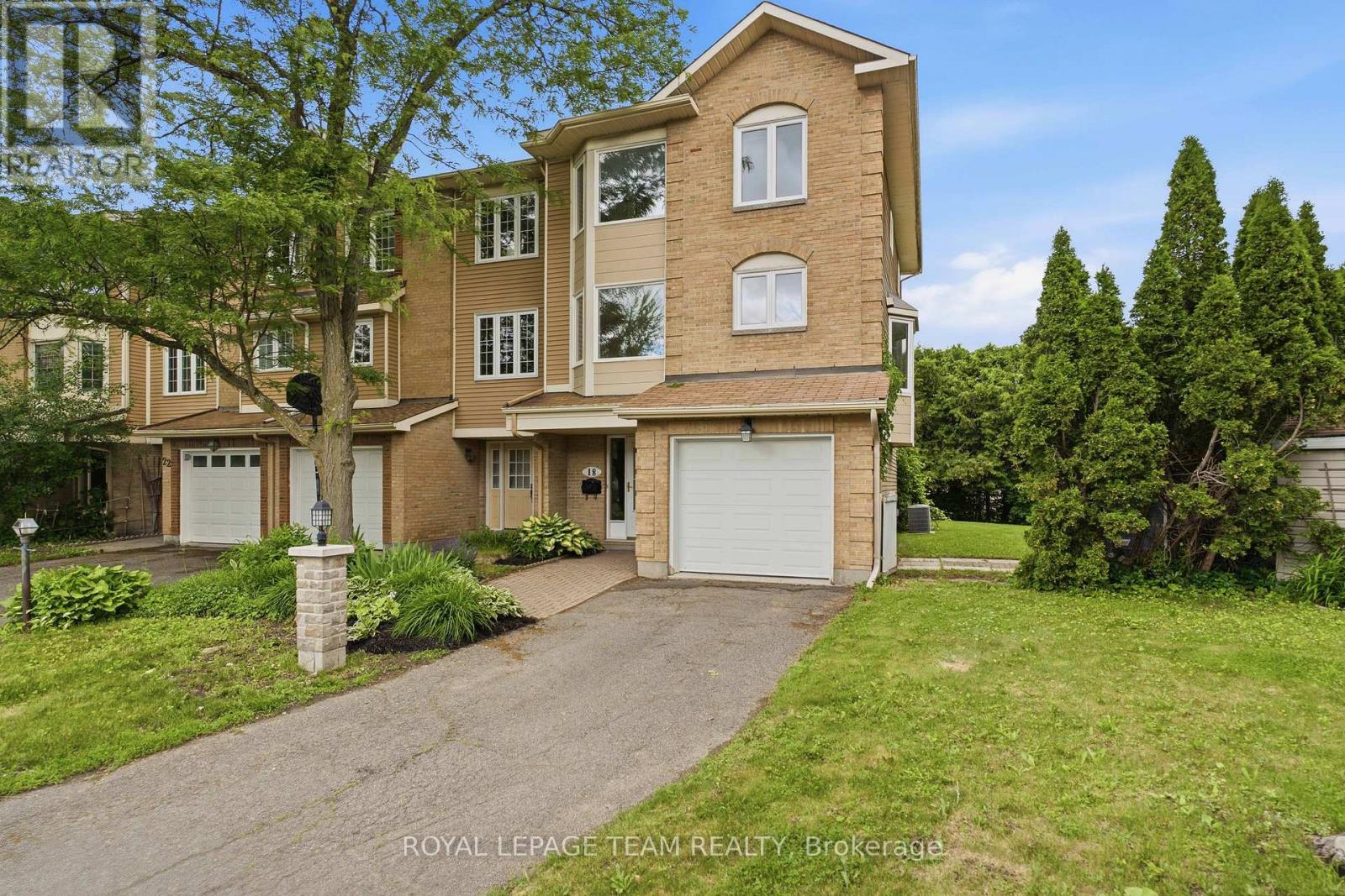18 Arbordale Crescent, Ottawa, Ontario  K2G 5C6 - Photo 2 - X13456822
