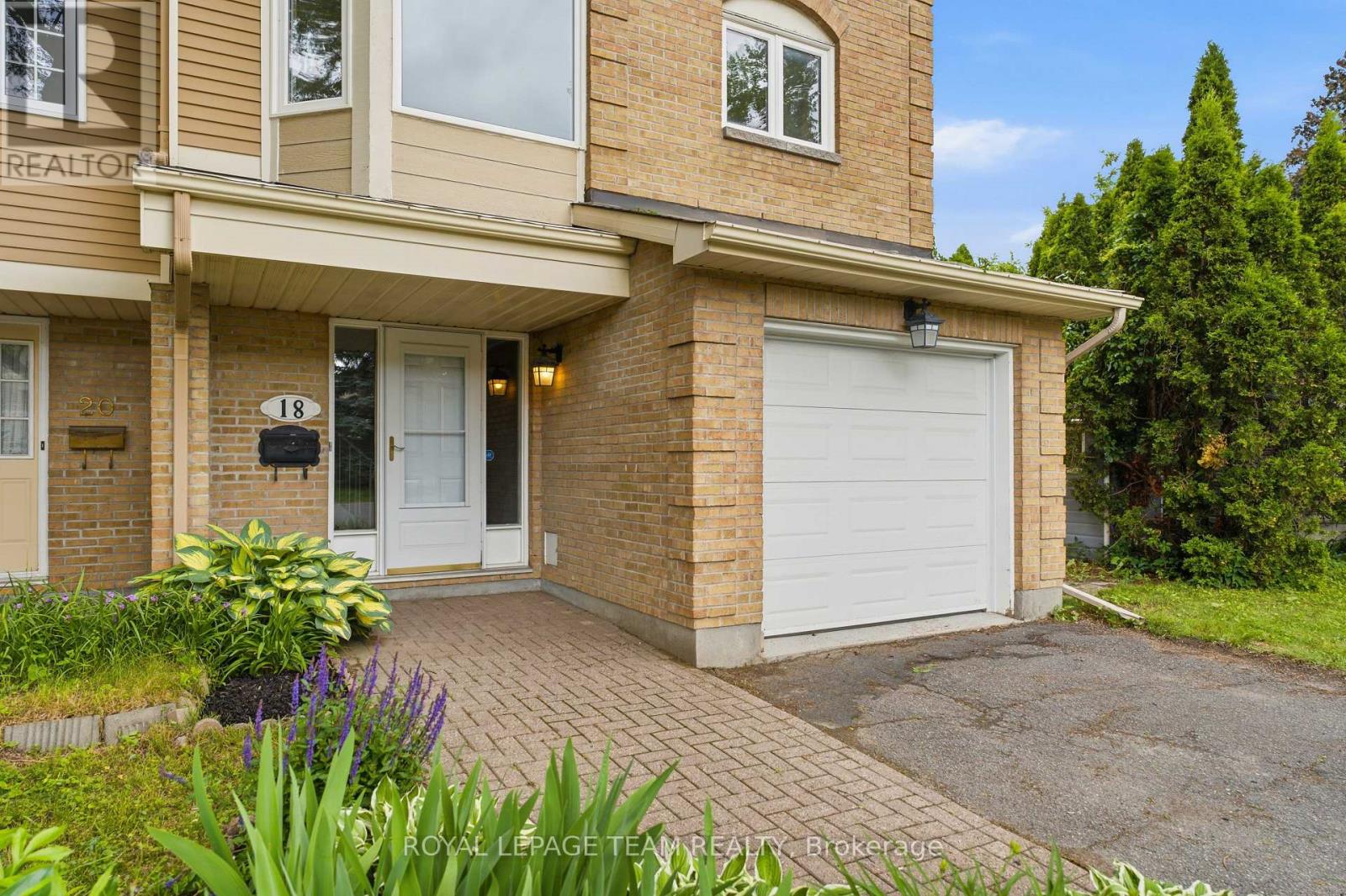 18 Arbordale Crescent, Ottawa, Ontario  K2G 5C6 - Photo 3 - X13456822