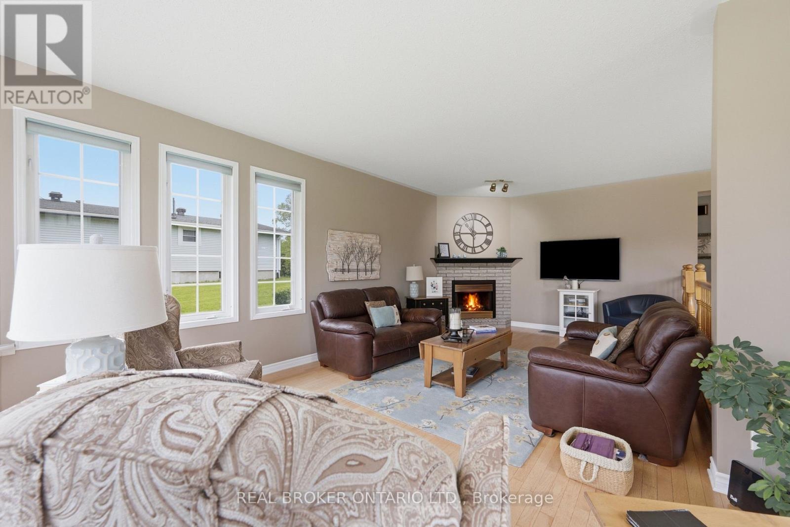 10532 Moun Main Street, North Dundas, Ontario  K0E 1W0 - Photo 12 - X13456848