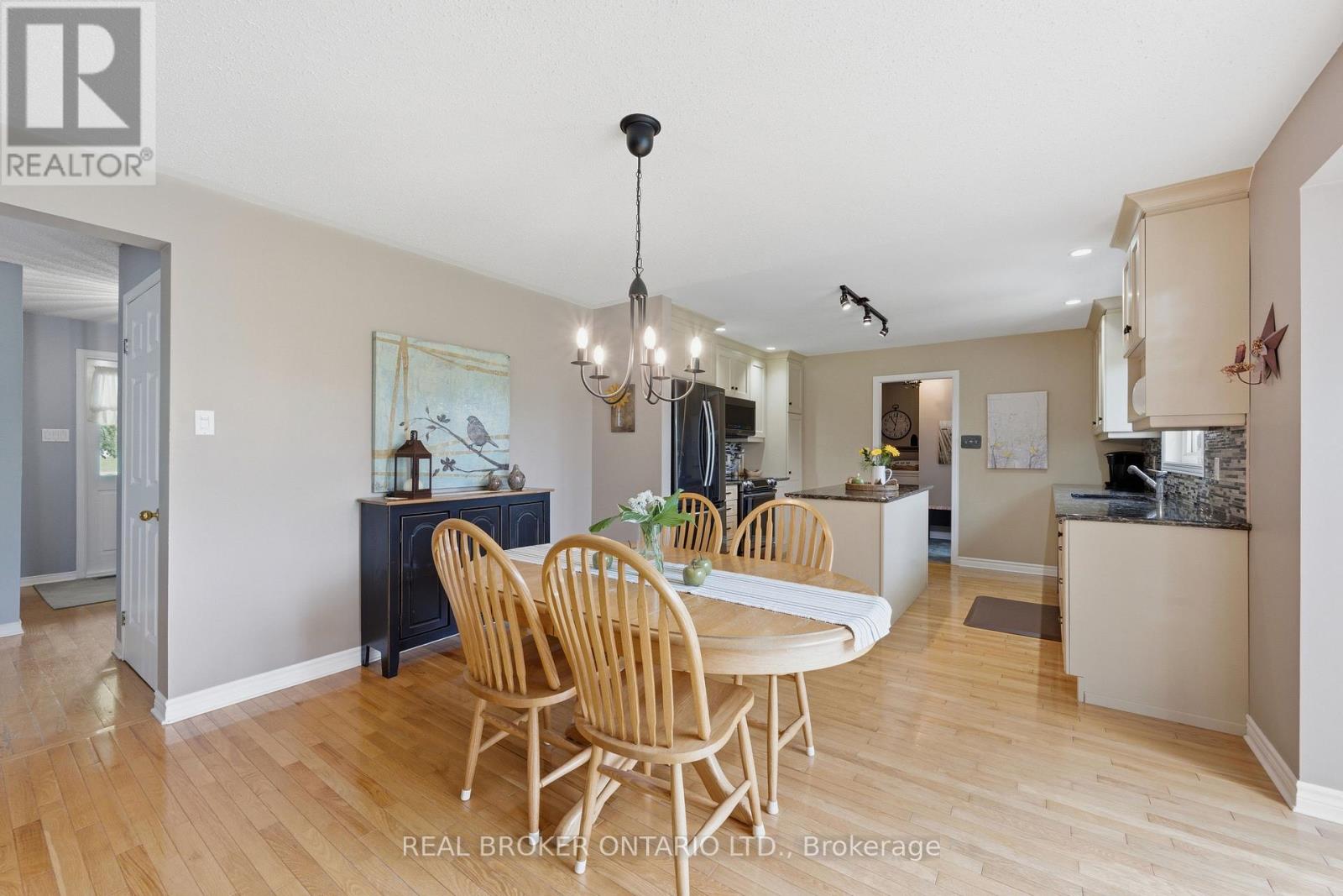 10532 Moun Main Street, North Dundas, Ontario  K0E 1W0 - Photo 16 - X13456848