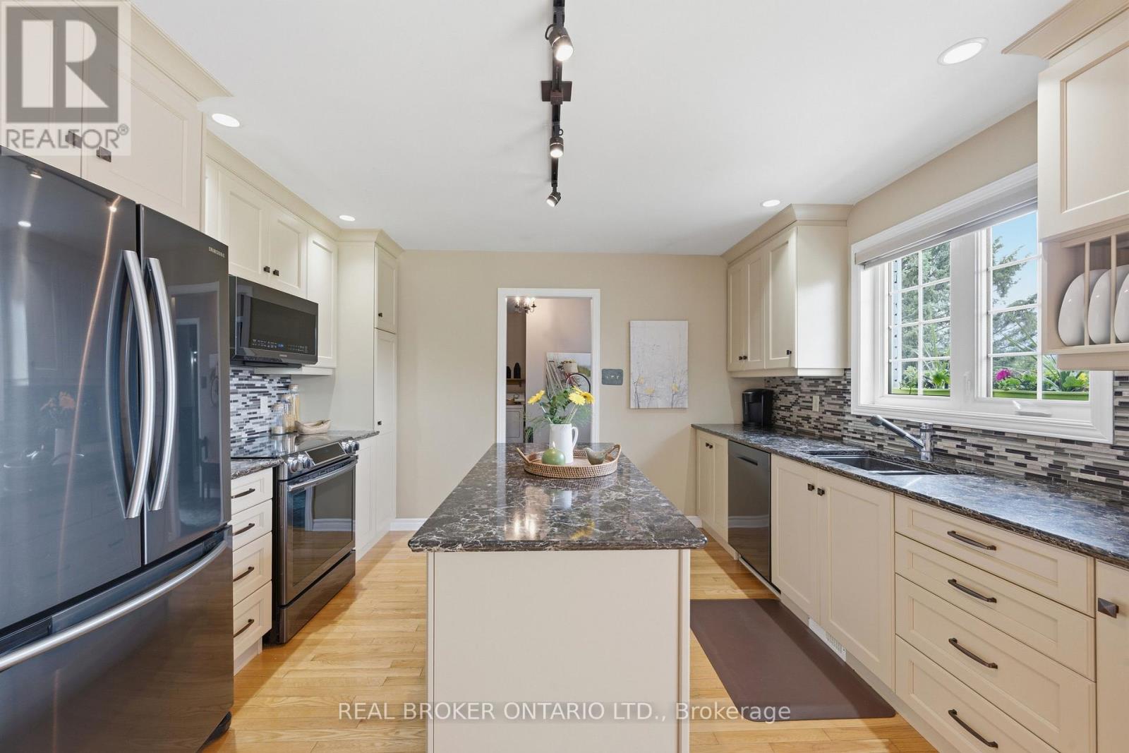 10532 Moun Main Street, North Dundas, Ontario  K0E 1W0 - Photo 22 - X13456848