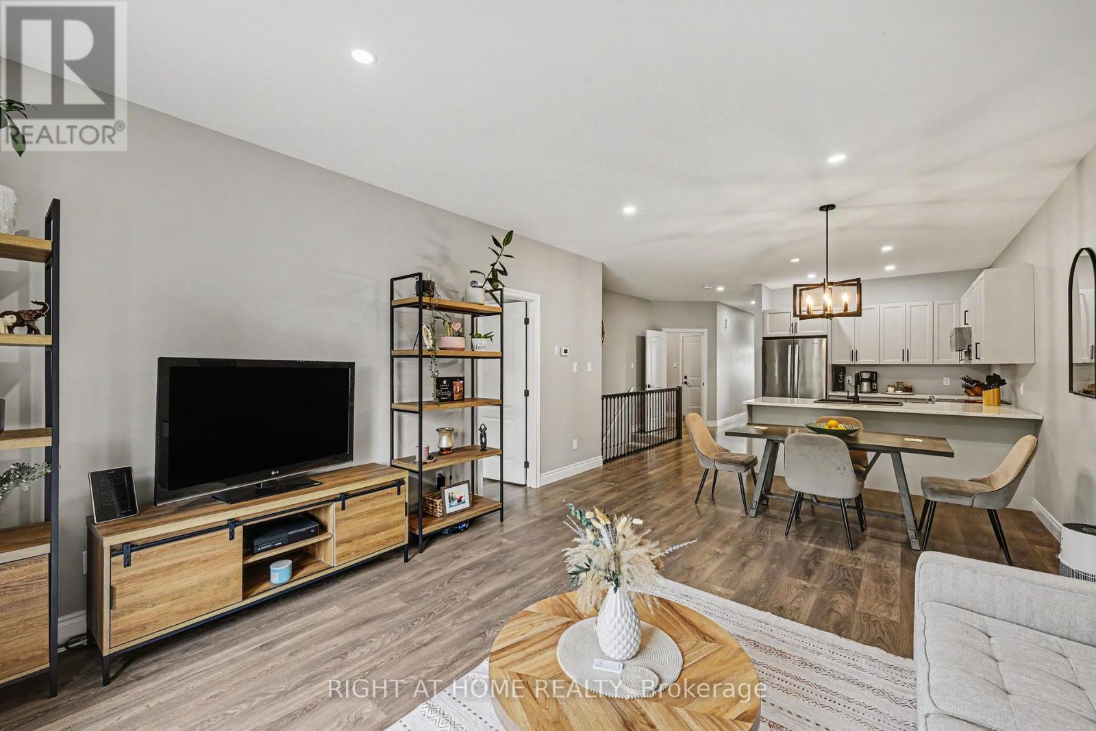 306 Forestview Crescent, Renfrew, Ontario  K7V 0C4 - Photo 4 - X13456996
