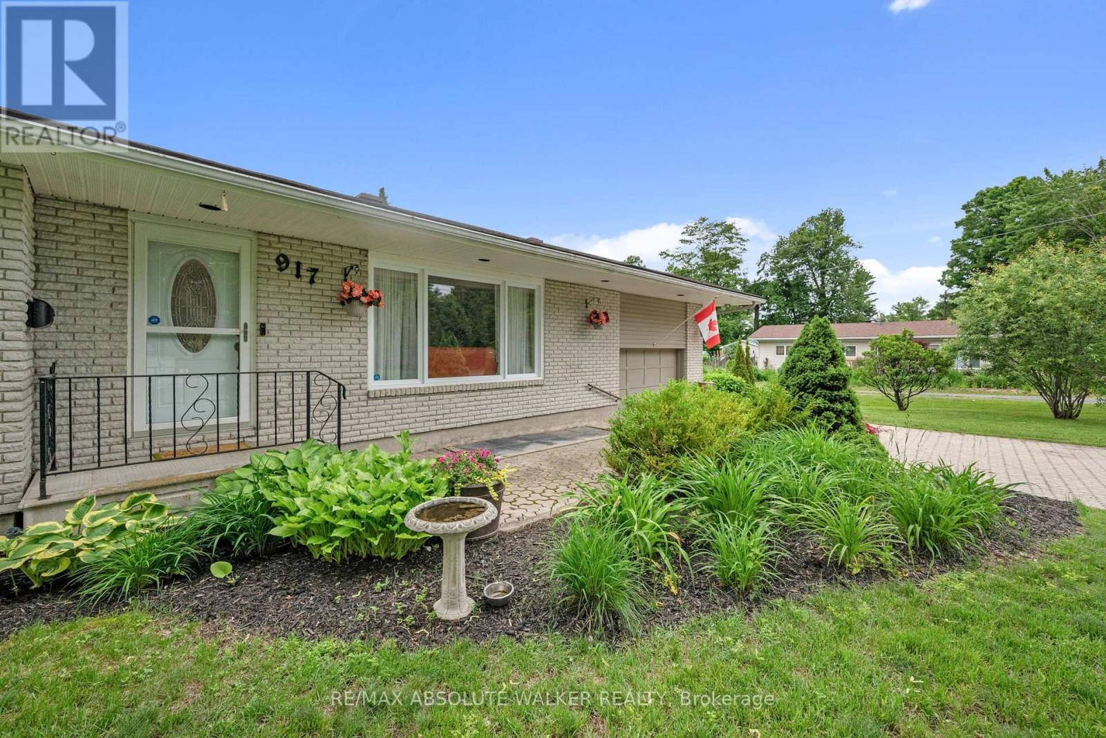 917 Meteor Avenue, Ottawa, Ontario  K4B 1N9 - Photo 3 - X13457008