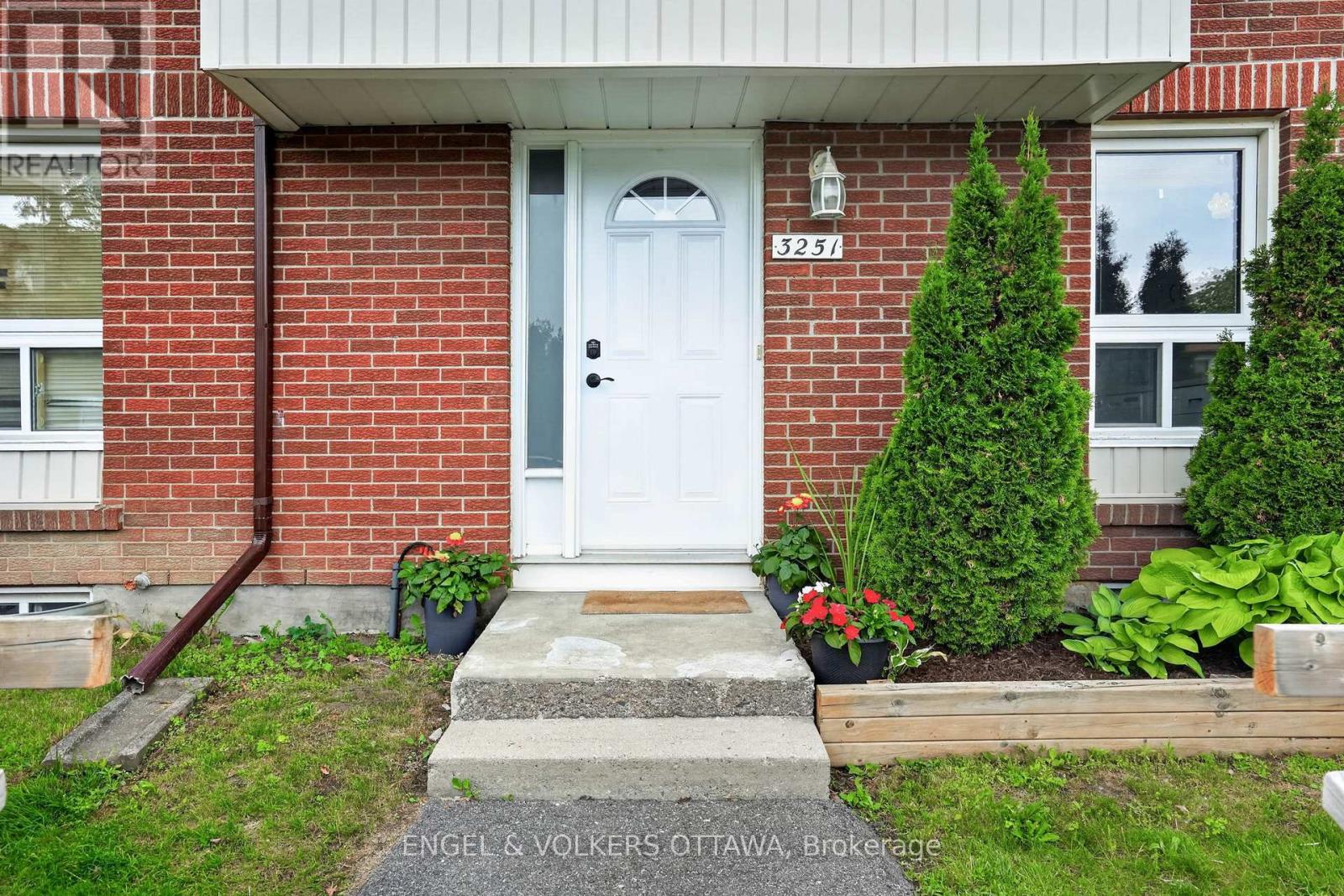46 - 3251 Bannon Way, Ottawa, Ontario  K1T 1T2 - Photo 2 - X13457154