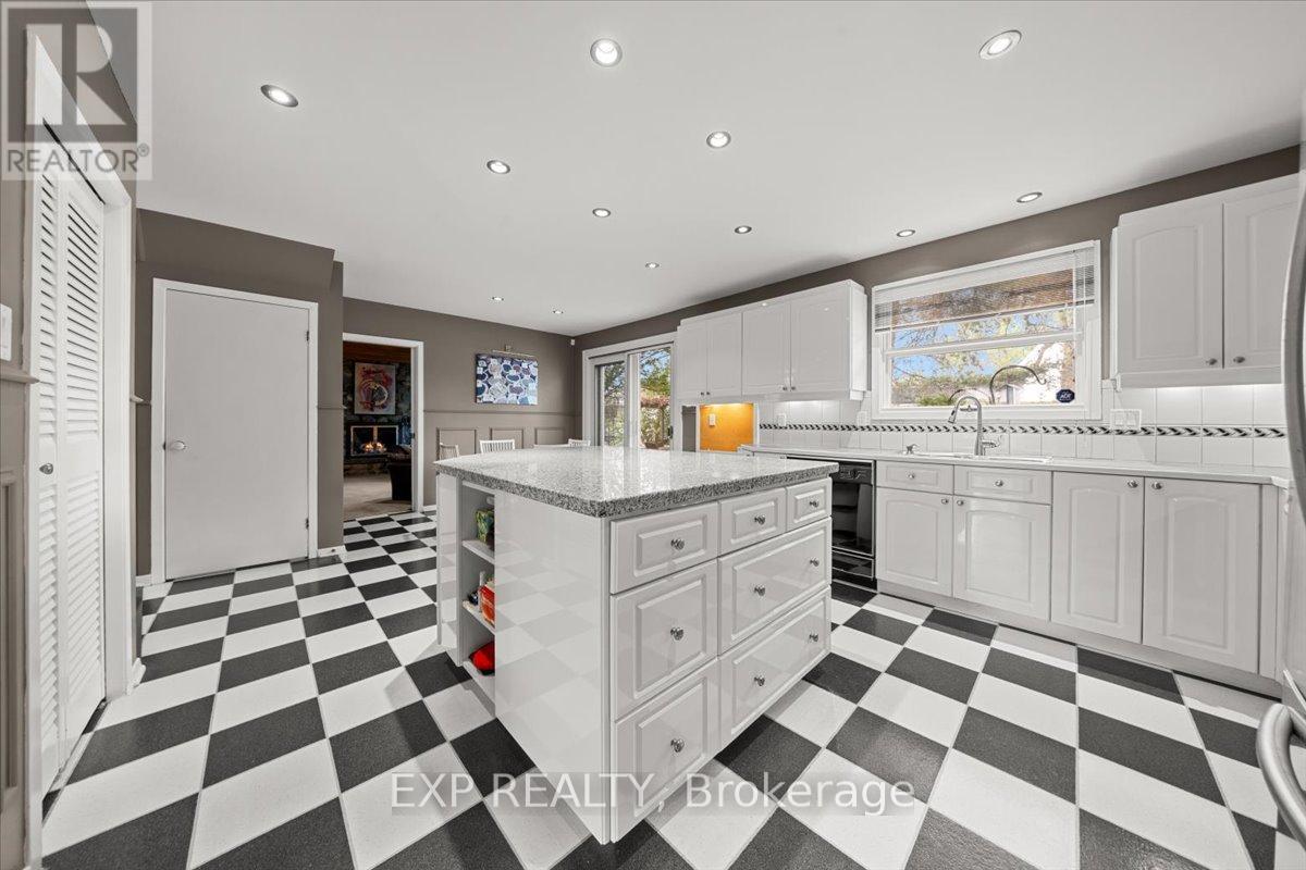 899 Dresden Crescent, Ottawa, Ontario  K2B 5H8 - Photo 11 - X13457332