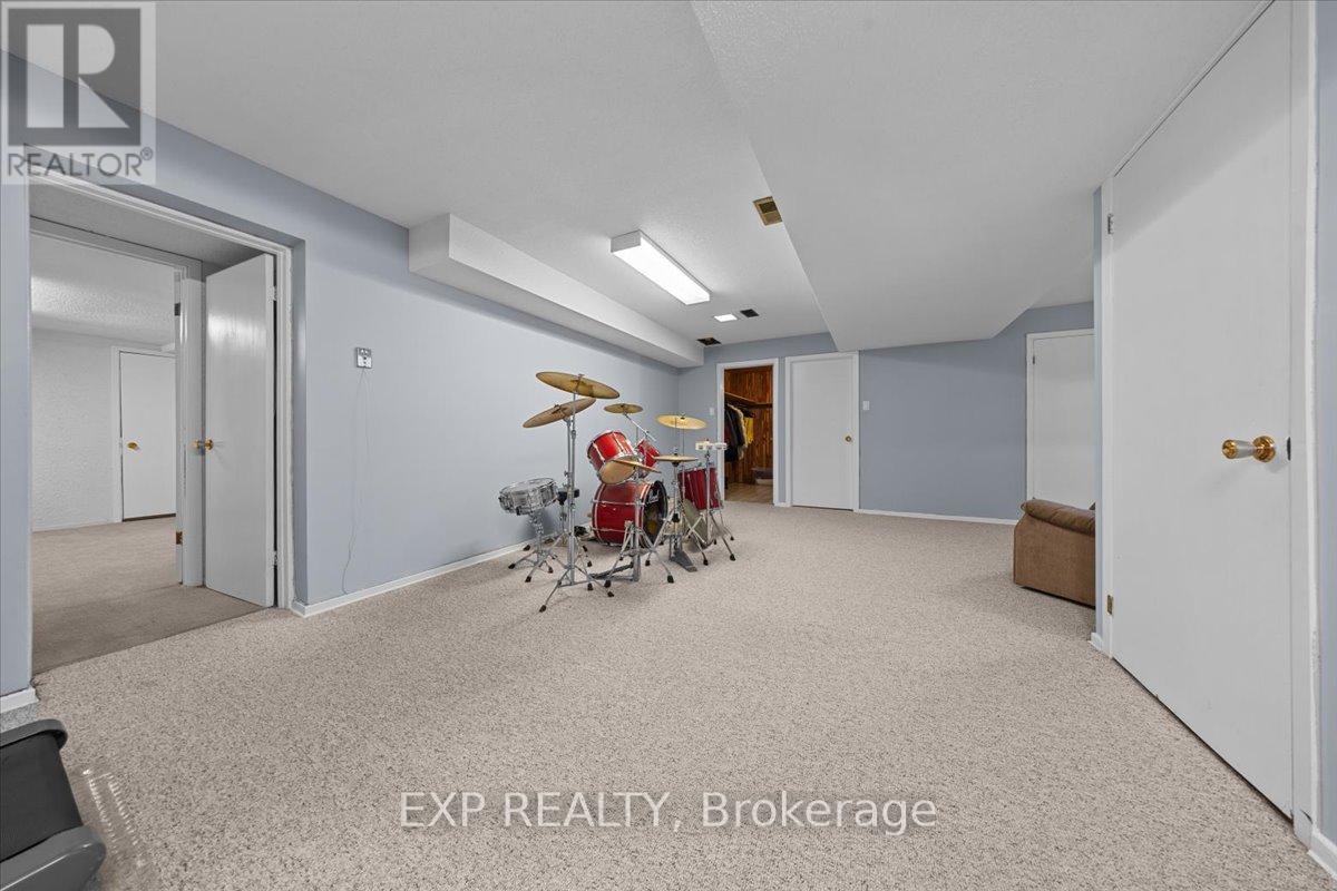 899 Dresden Crescent, Ottawa, Ontario  K2B 5H8 - Photo 36 - X13457332