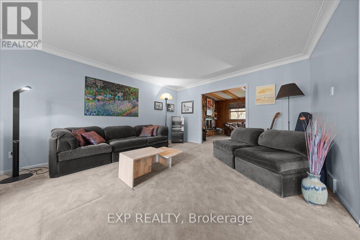 899 Dresden Crescent, Ottawa, Ontario  K2B 5H8 - Photo 7 - X13457332