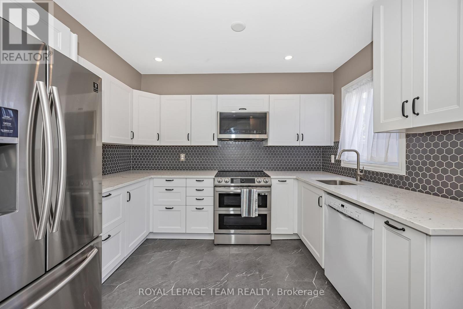 C - 276 Dalehurst Drive, Ottawa, Ontario  K2G 4J5 - Photo 11 - X13457352