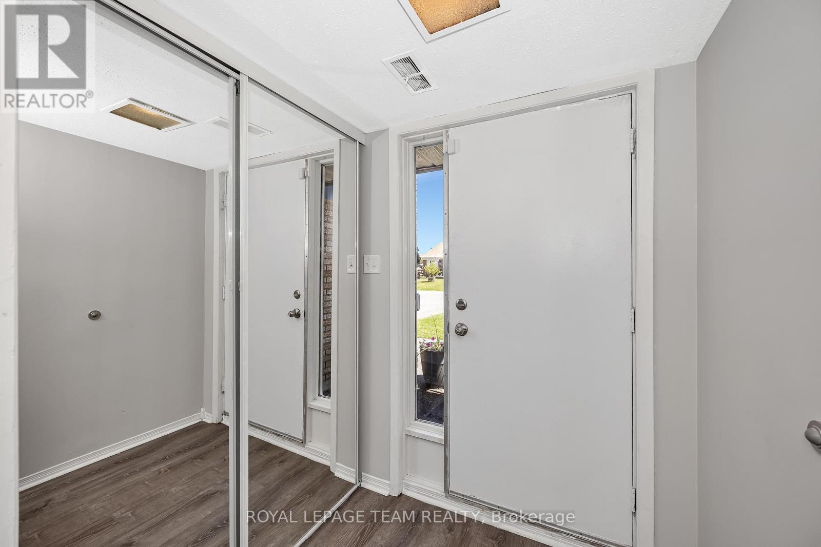C - 276 Dalehurst Drive, Ottawa, Ontario  K2G 4J5 - Photo 3 - X13457352