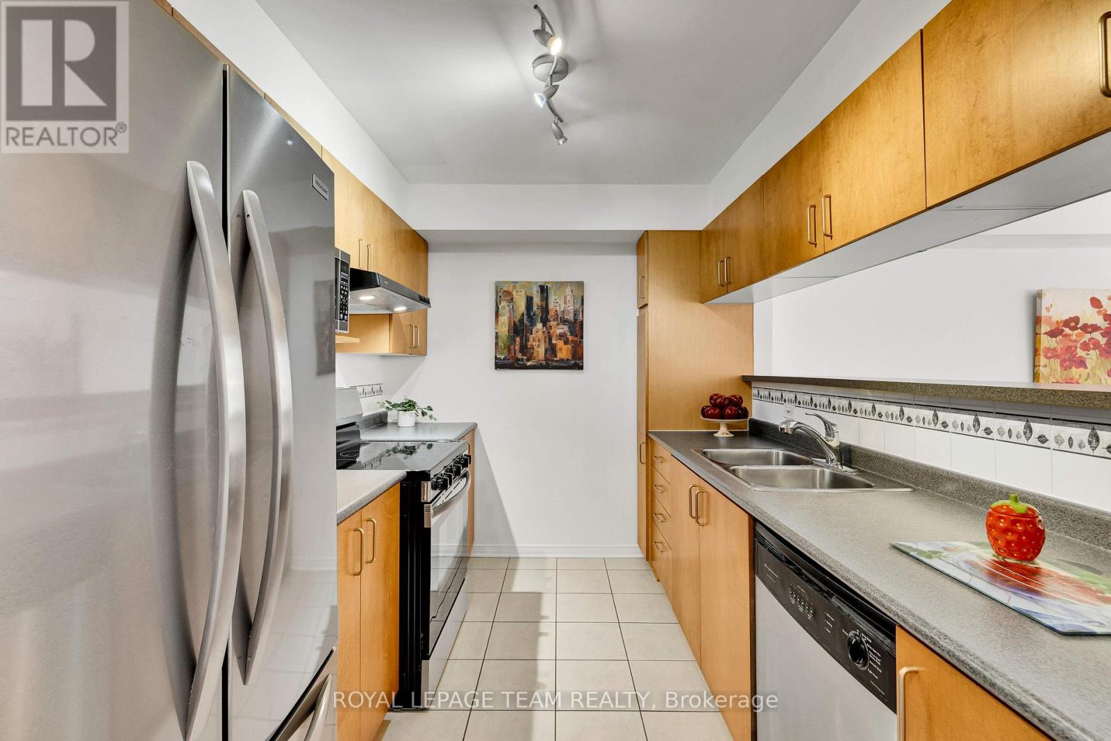 143 Tall Oak Private, Ottawa, Ontario  K1G 6T3 - Photo 7 - X13457442