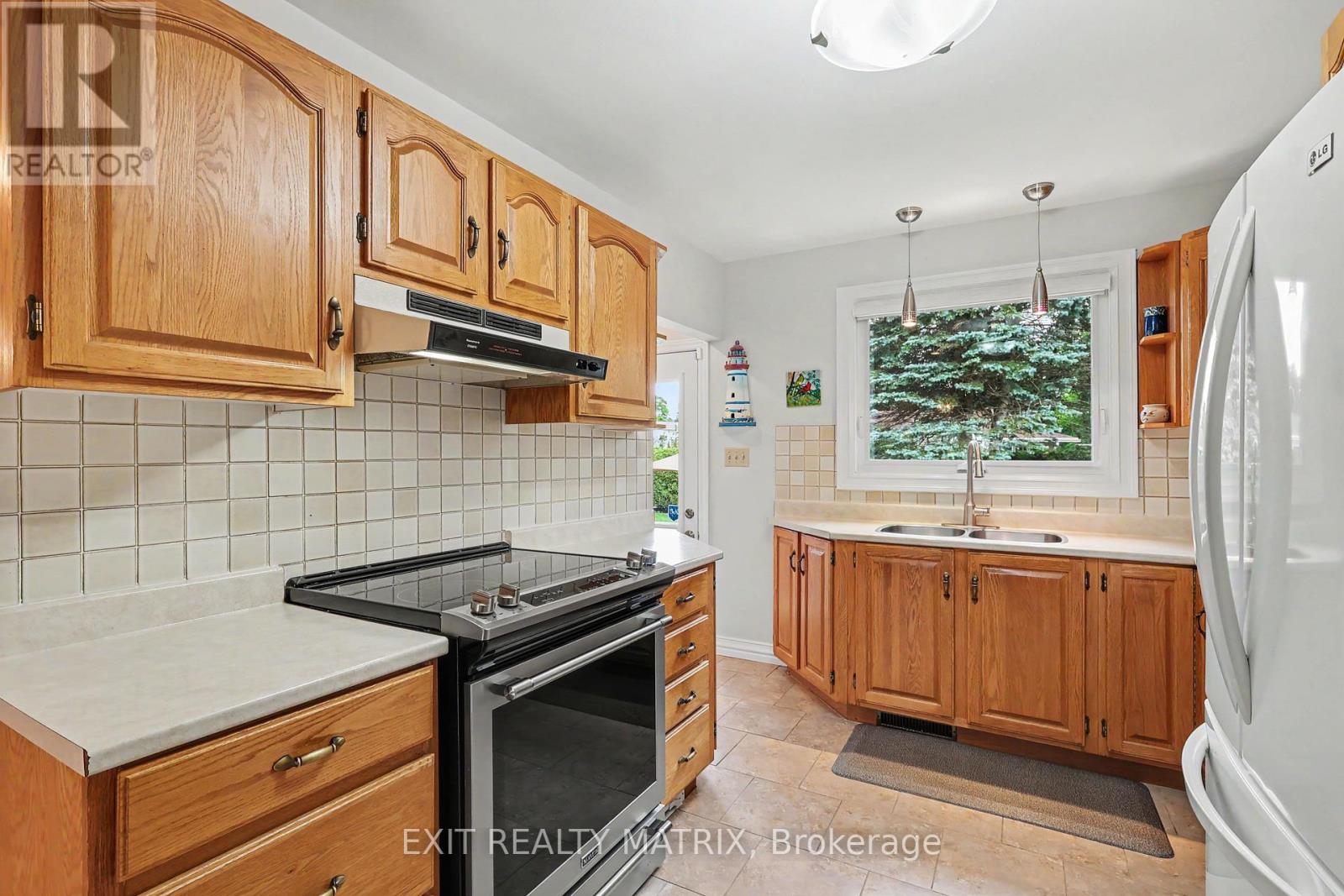 39 Tauvette Street, Ottawa, Ontario  K1B 3A1 - Photo 10 - X13457578