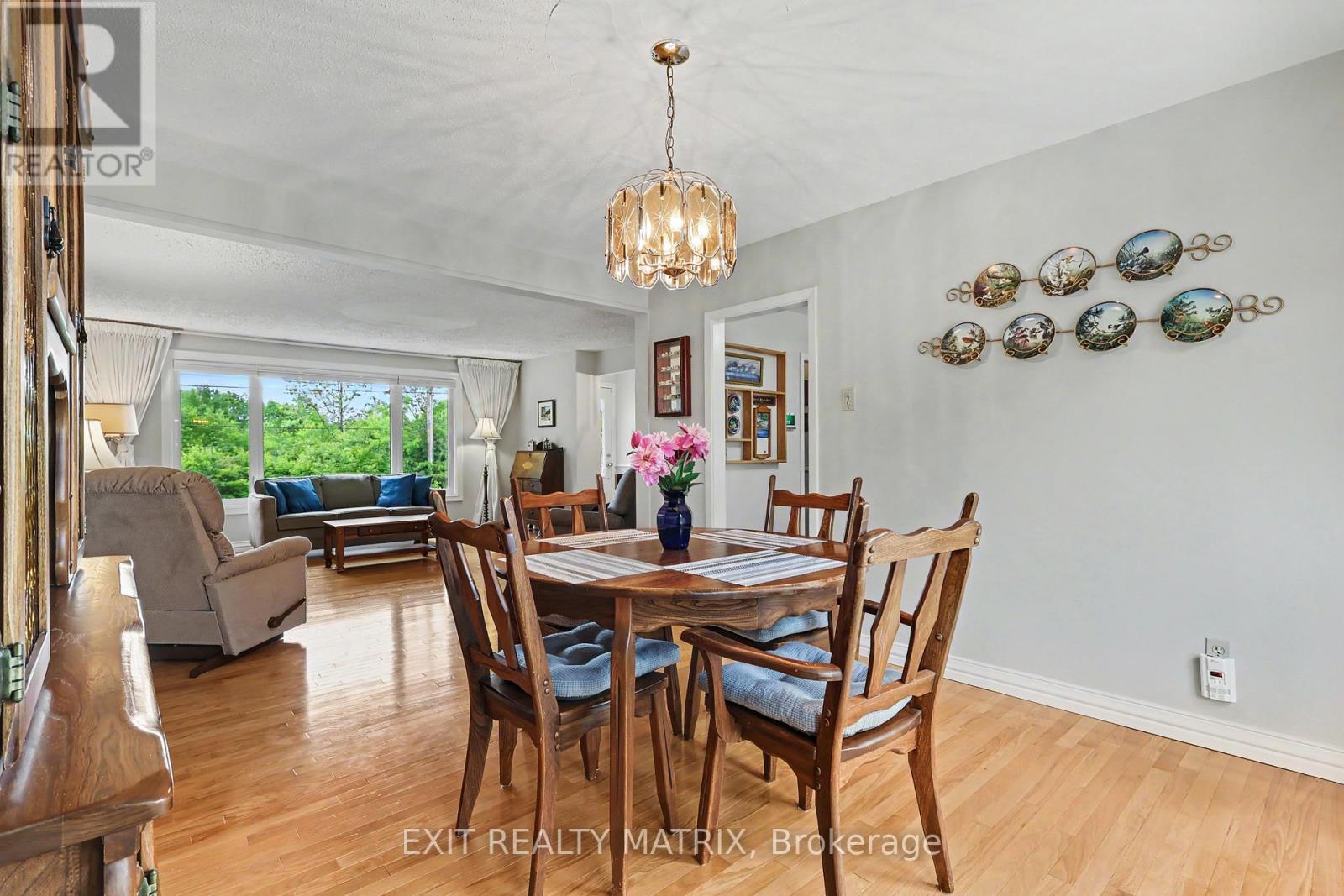 39 Tauvette Street, Ottawa, Ontario  K1B 3A1 - Photo 9 - X13457578
