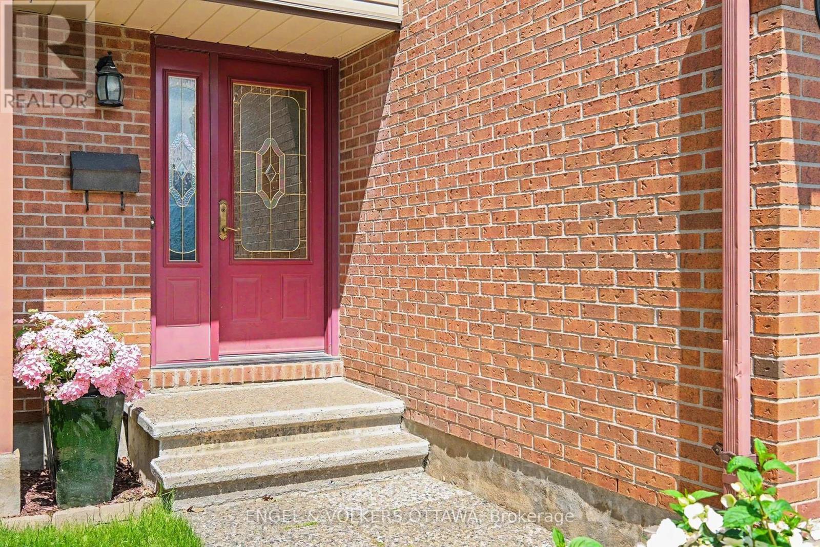 37 Gentle Gate Crescent, Ottawa, Ontario  K1T 1Z9 - Photo 3 - X13457640